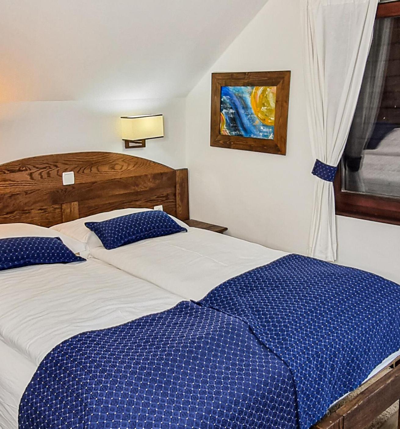 Standard Double or Twin Room photo 1