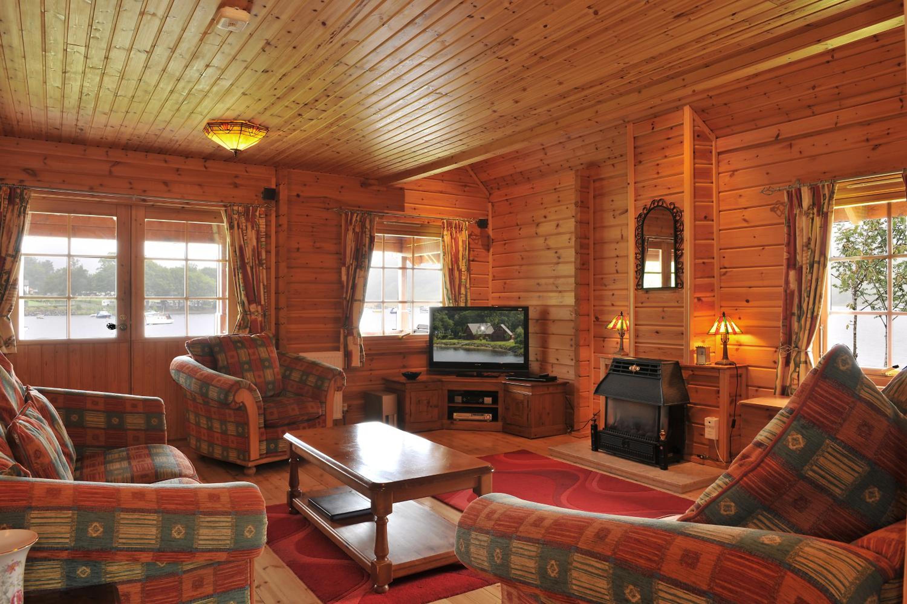 Three-Bedroom Lodge with Loch View photo 1