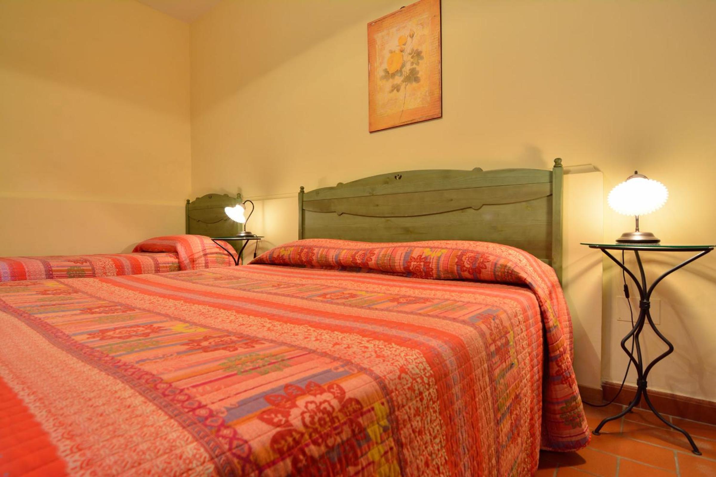 Standard Triple Room photo 3