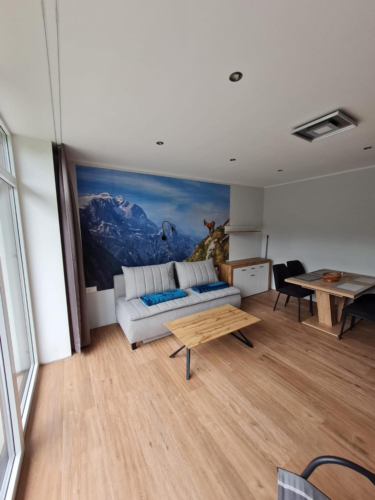 Apartment with Balcony - Photo 7