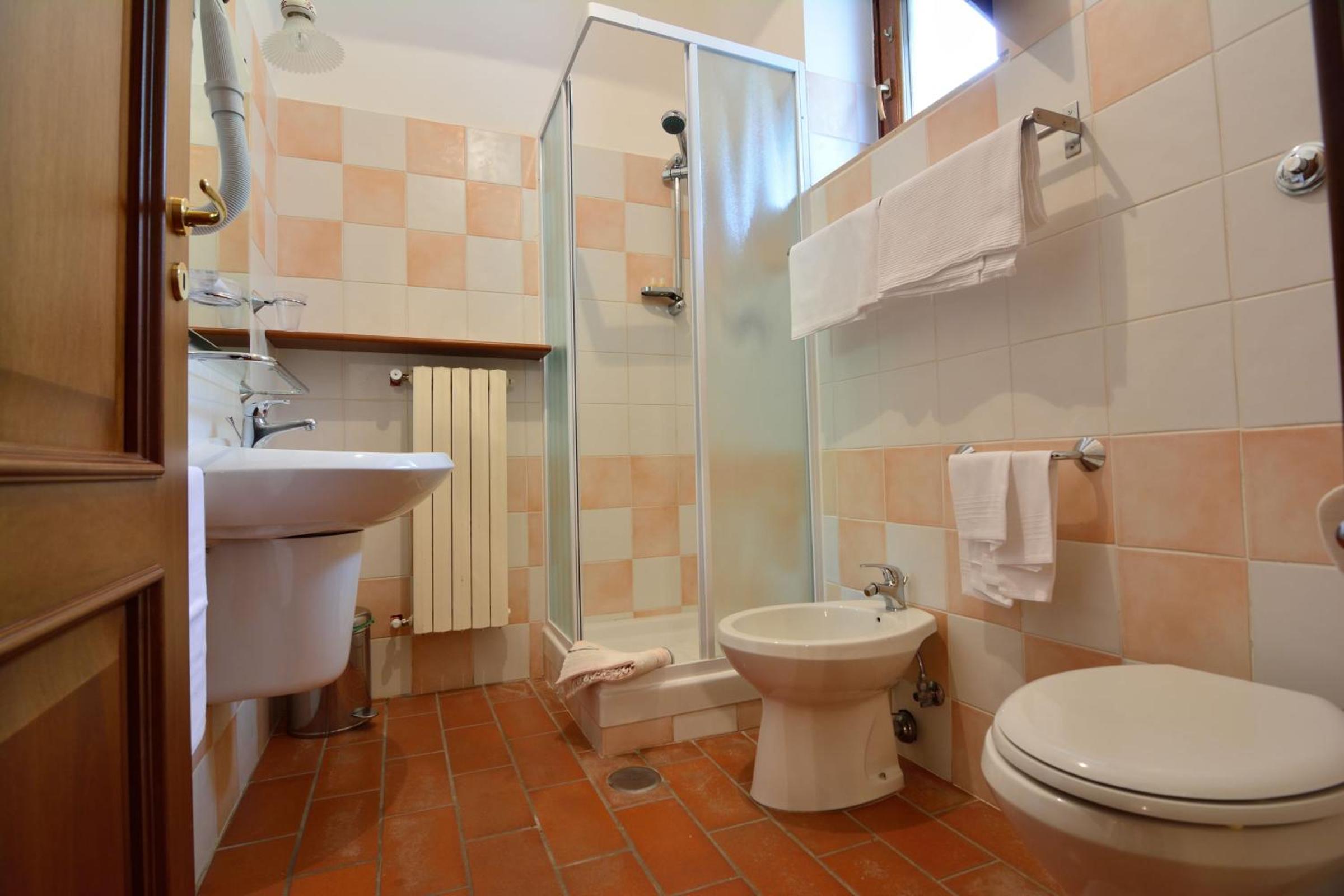 Standard Triple Room photo 2