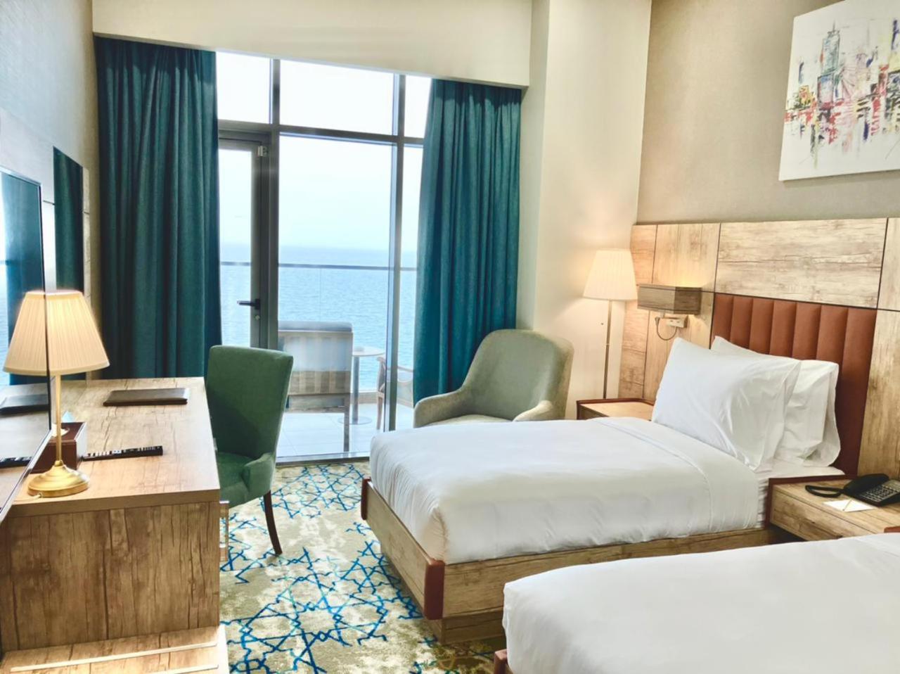 Superior Twin Room with Sea View photo 3