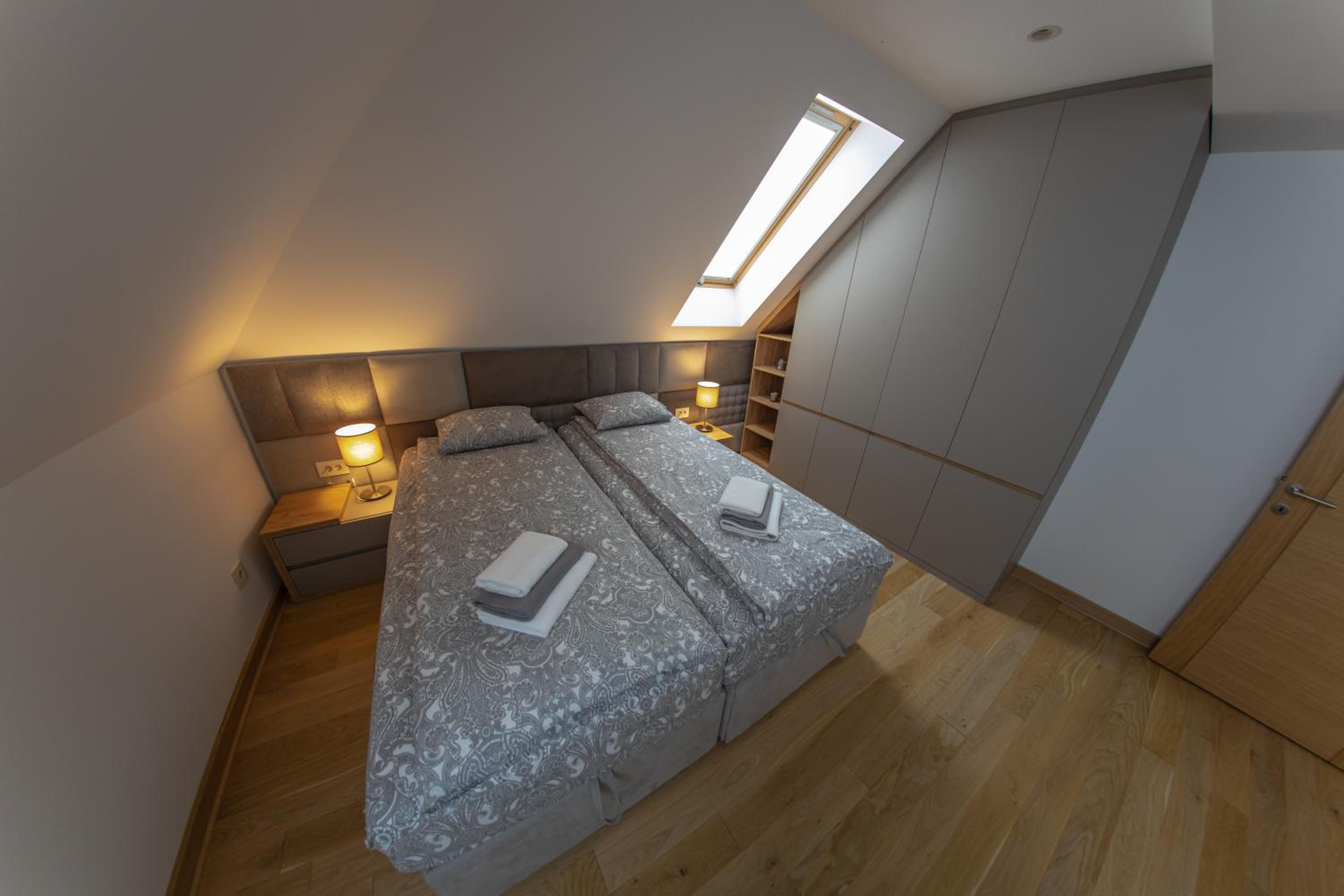 One-Bedroom Apartment - Photo 5