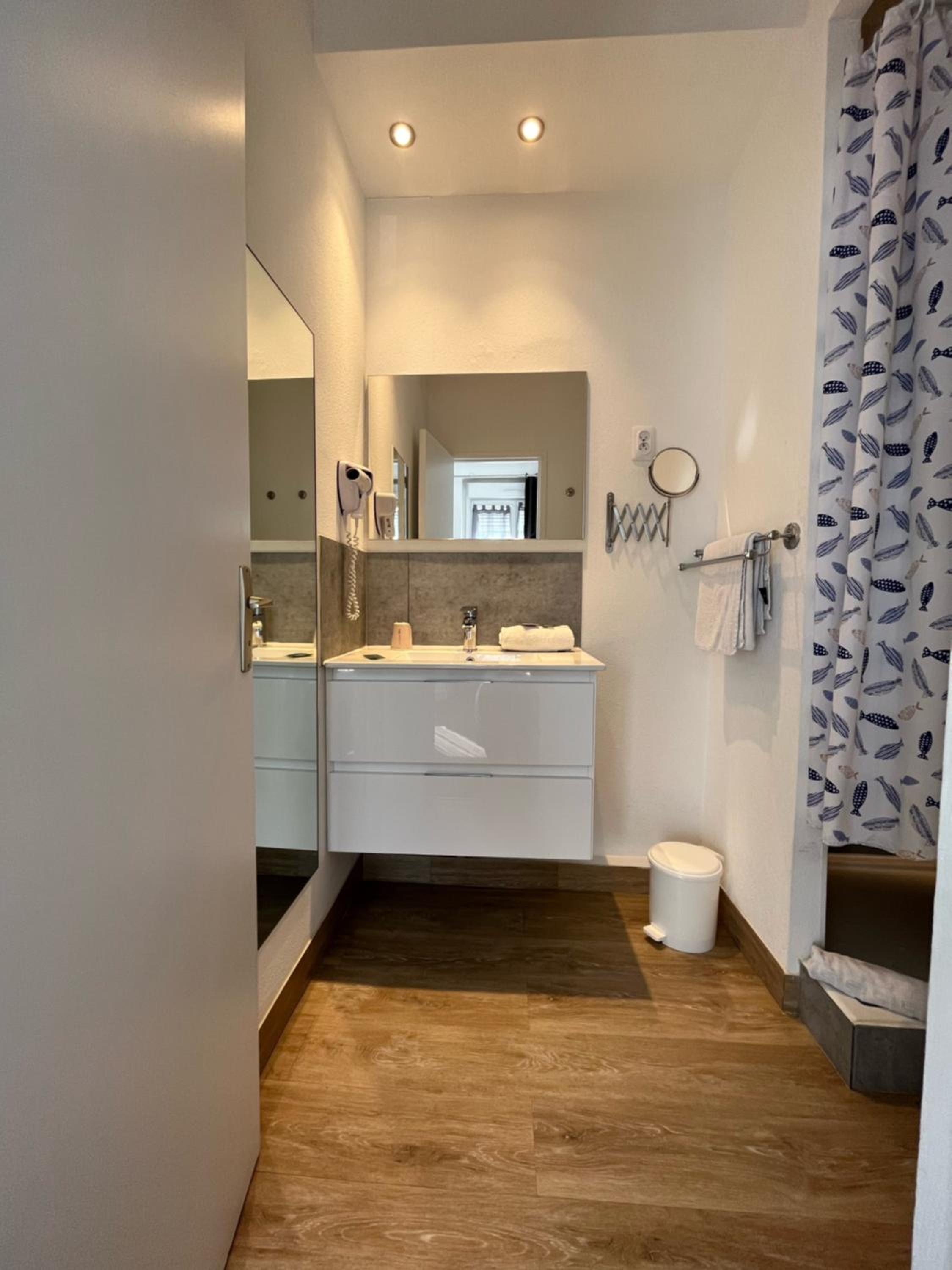Quadruple Room - Photo 4
