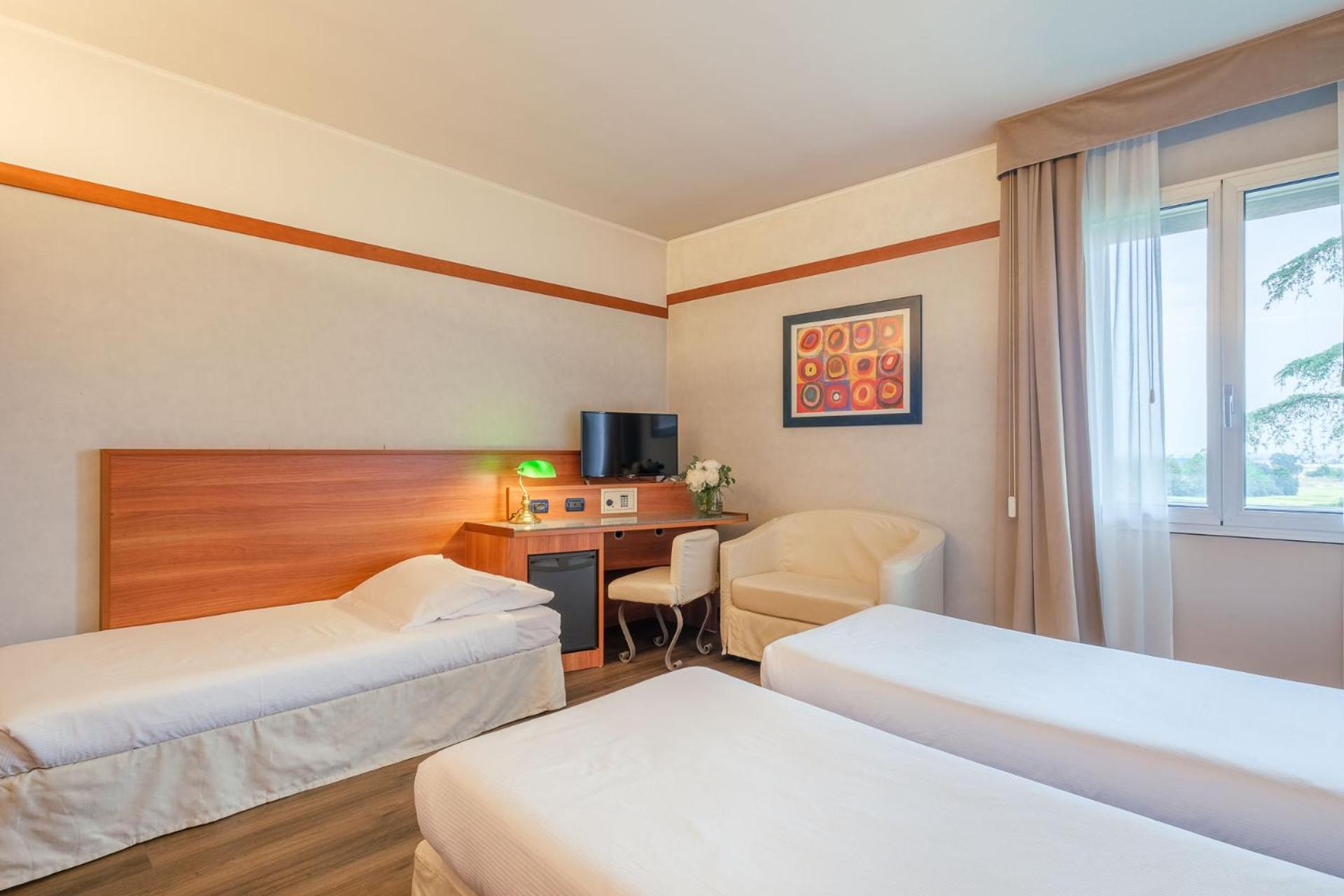 Triple Room - Photo 2