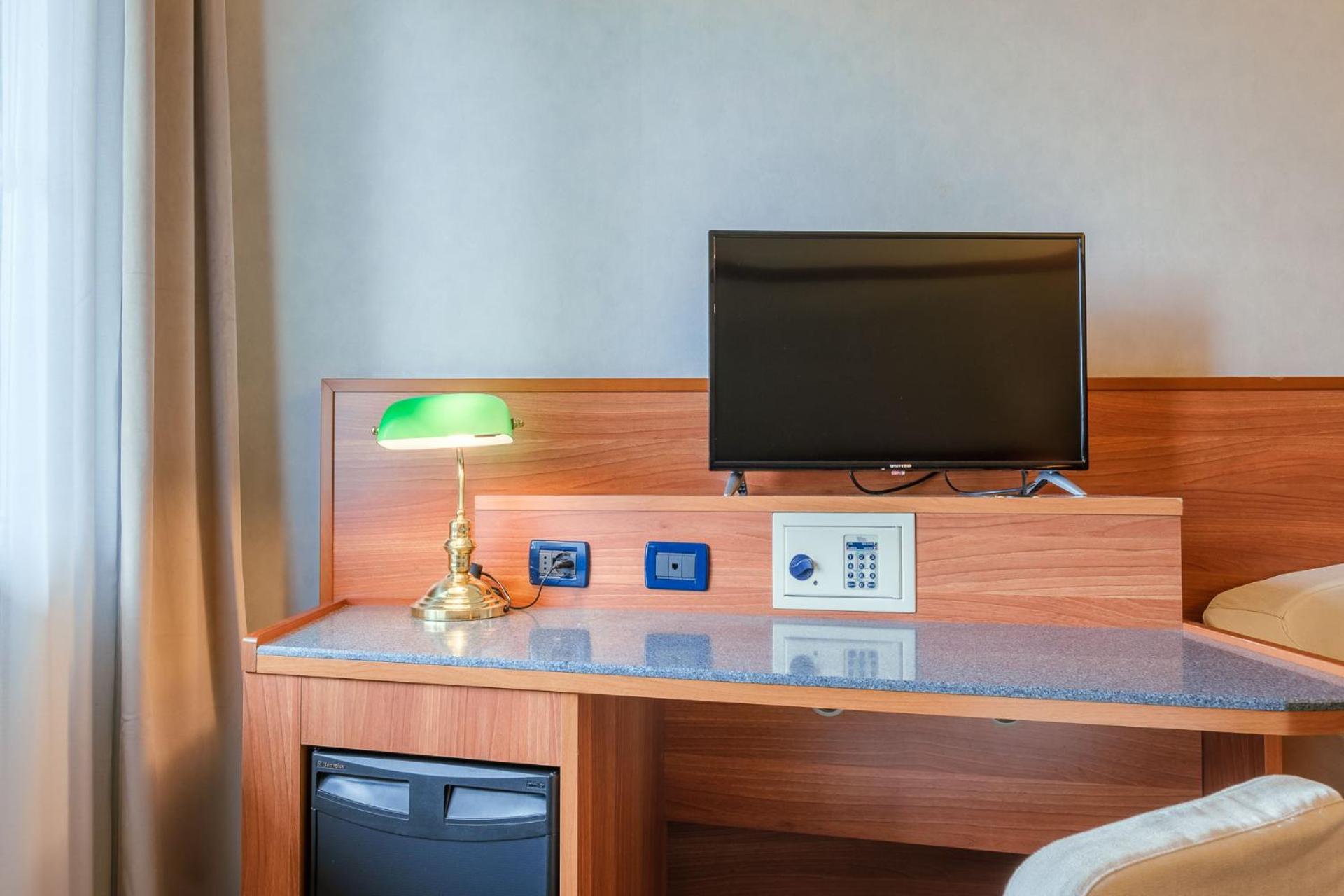 Triple Room - Photo 6
