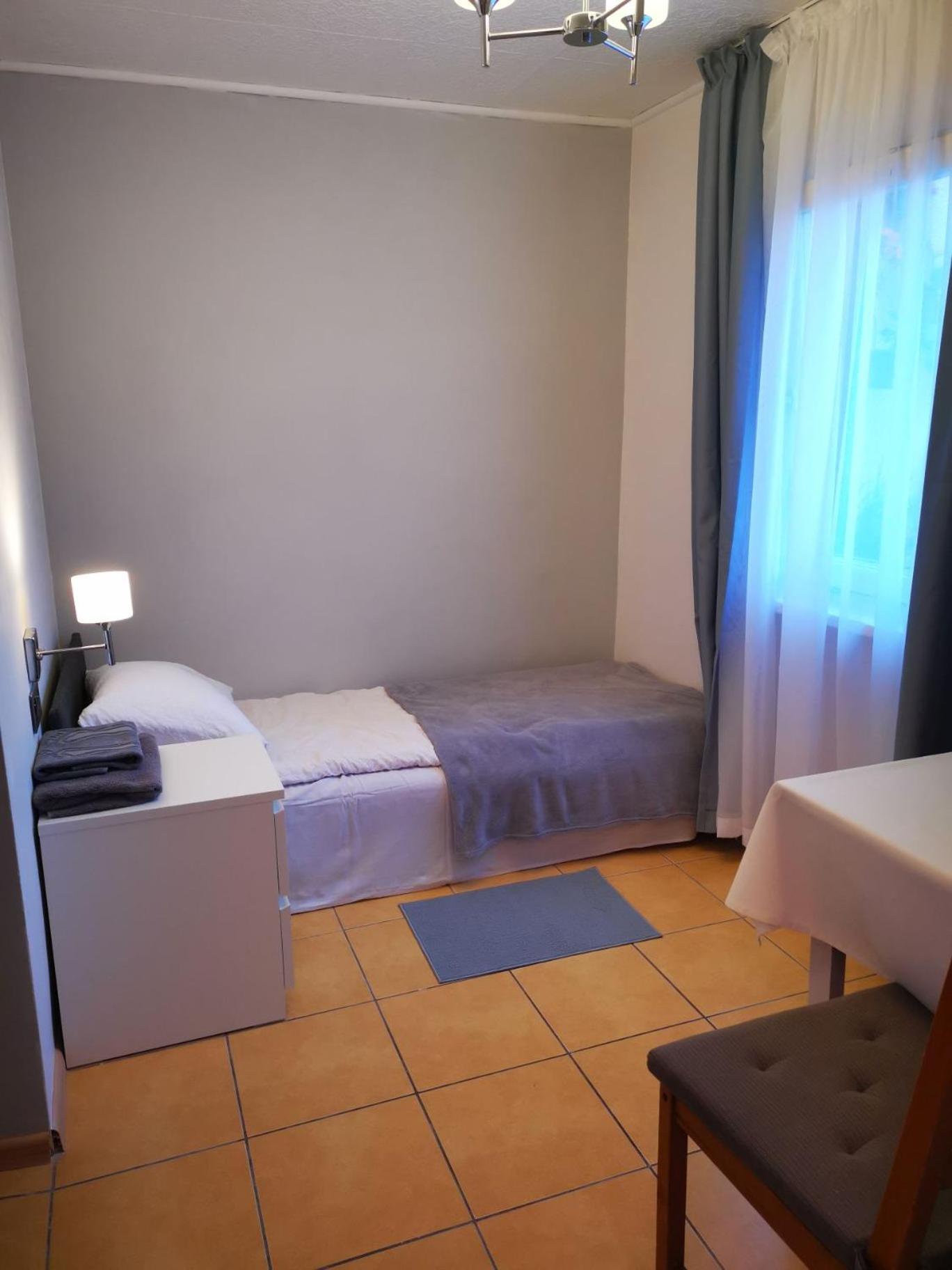 Small Single Room photo 1