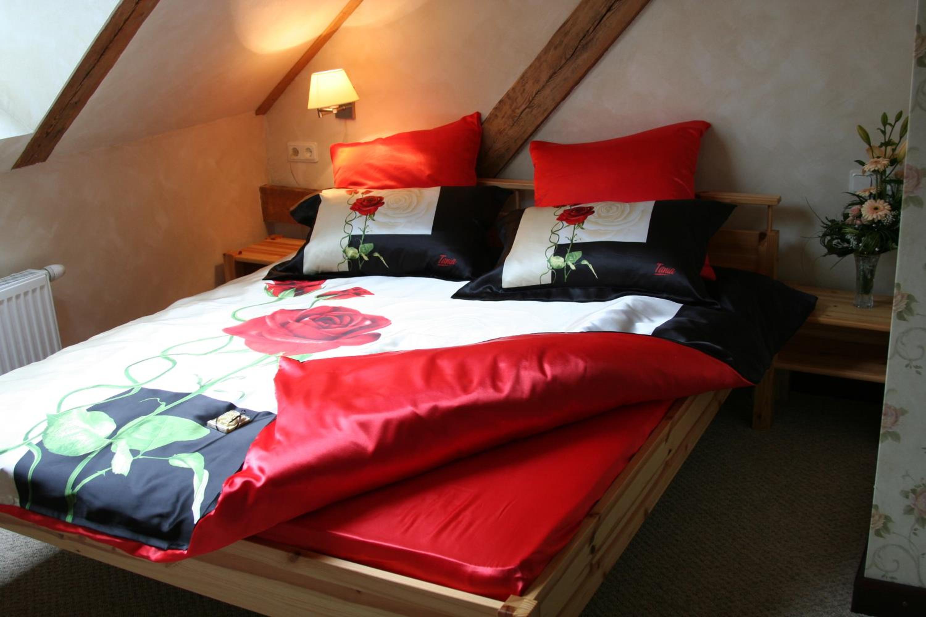 Double Room with Private Bathroom - Photo 2