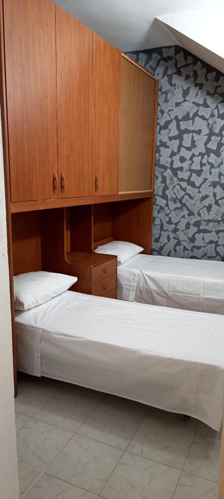 One-Bedroom House photo 2