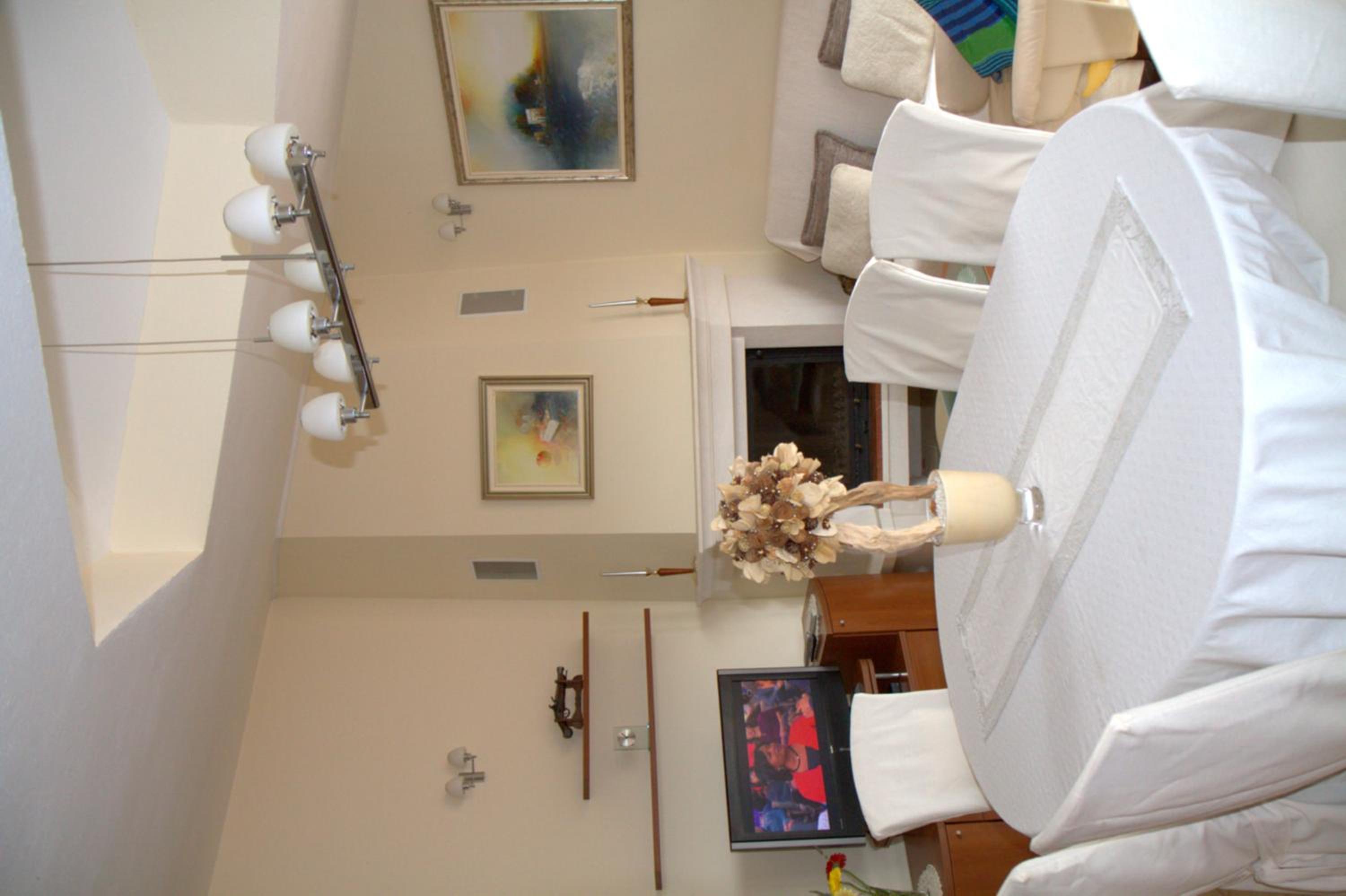 Deluxe One-Bedroom Apartment with Sea View photo 1