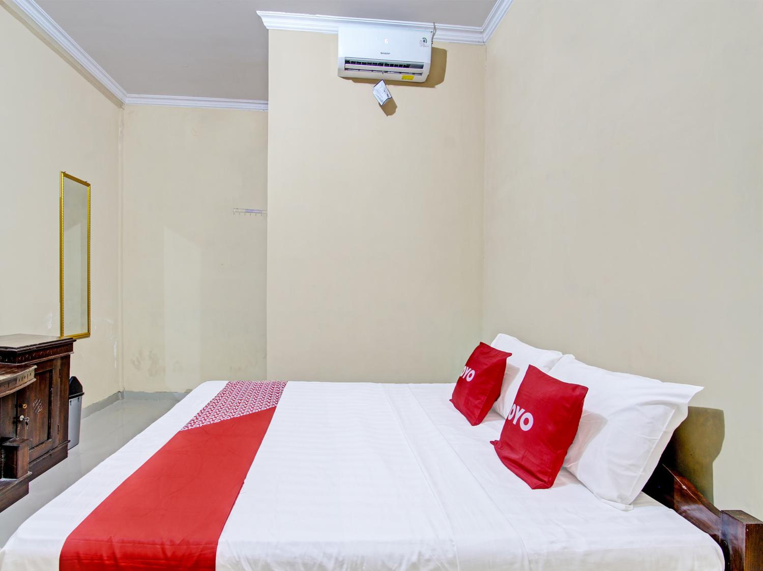 Deluxe King Room - Photo 4