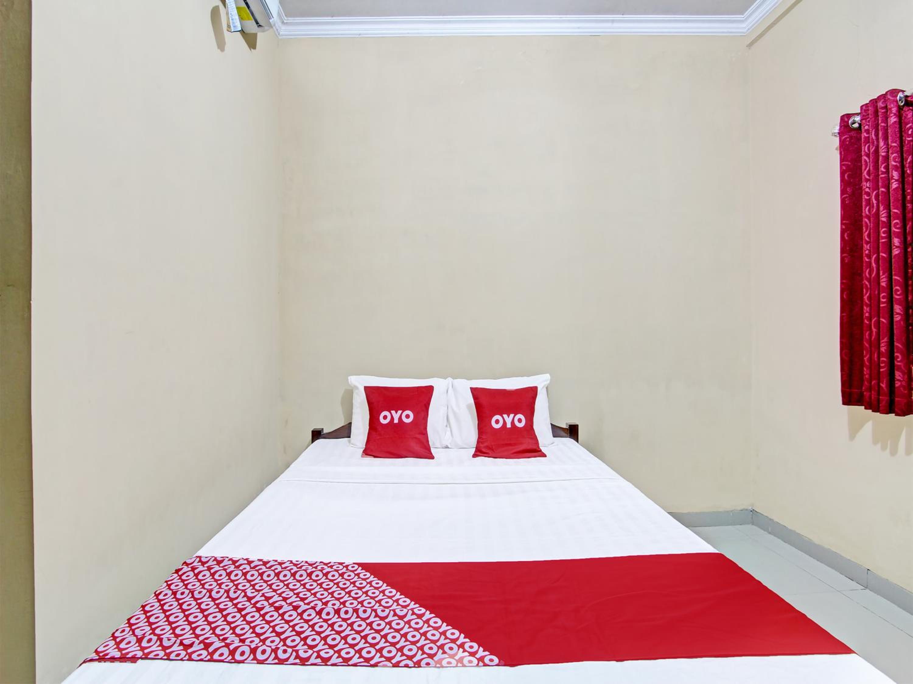 Deluxe King Room - Photo 15