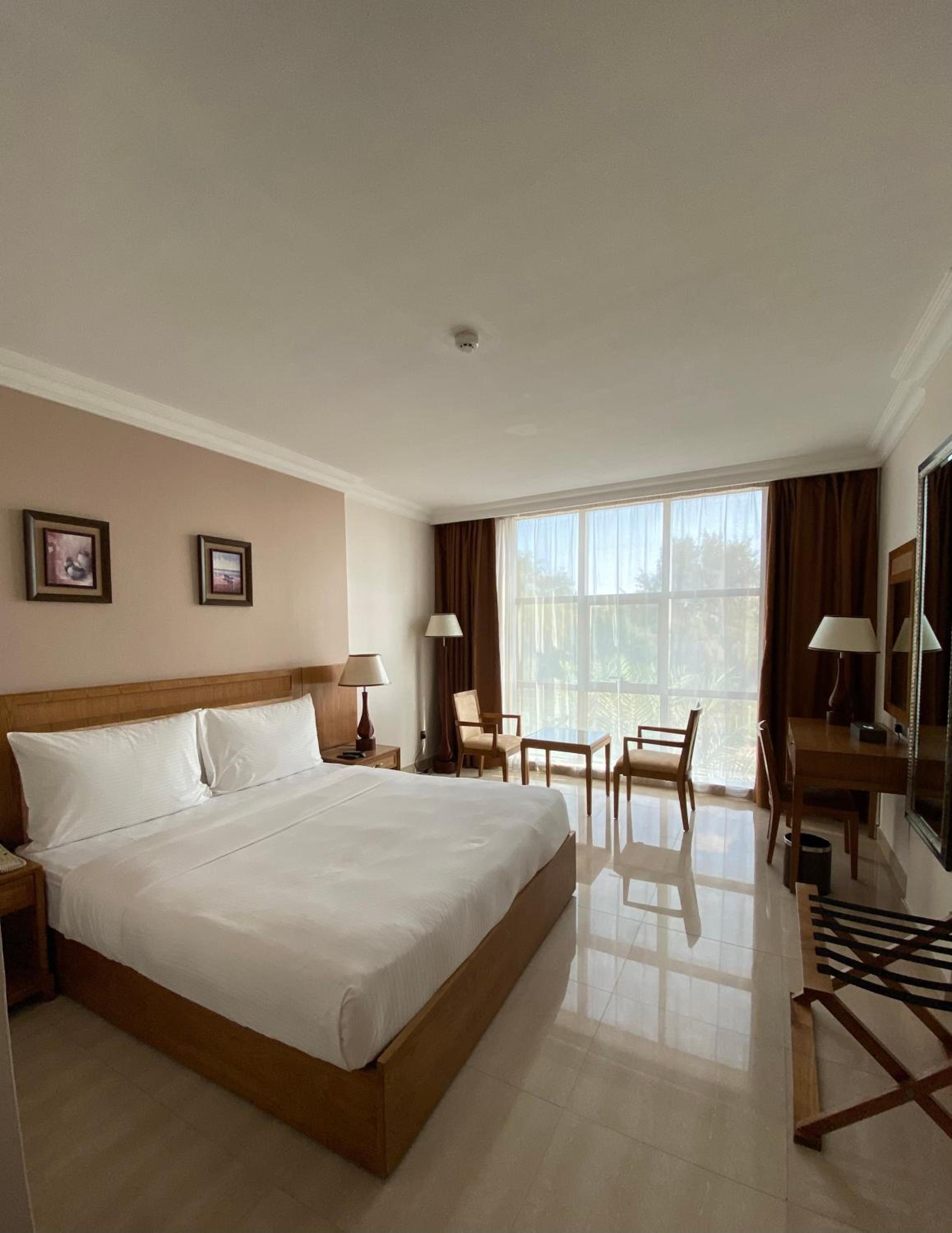 Superior King Room photo 3