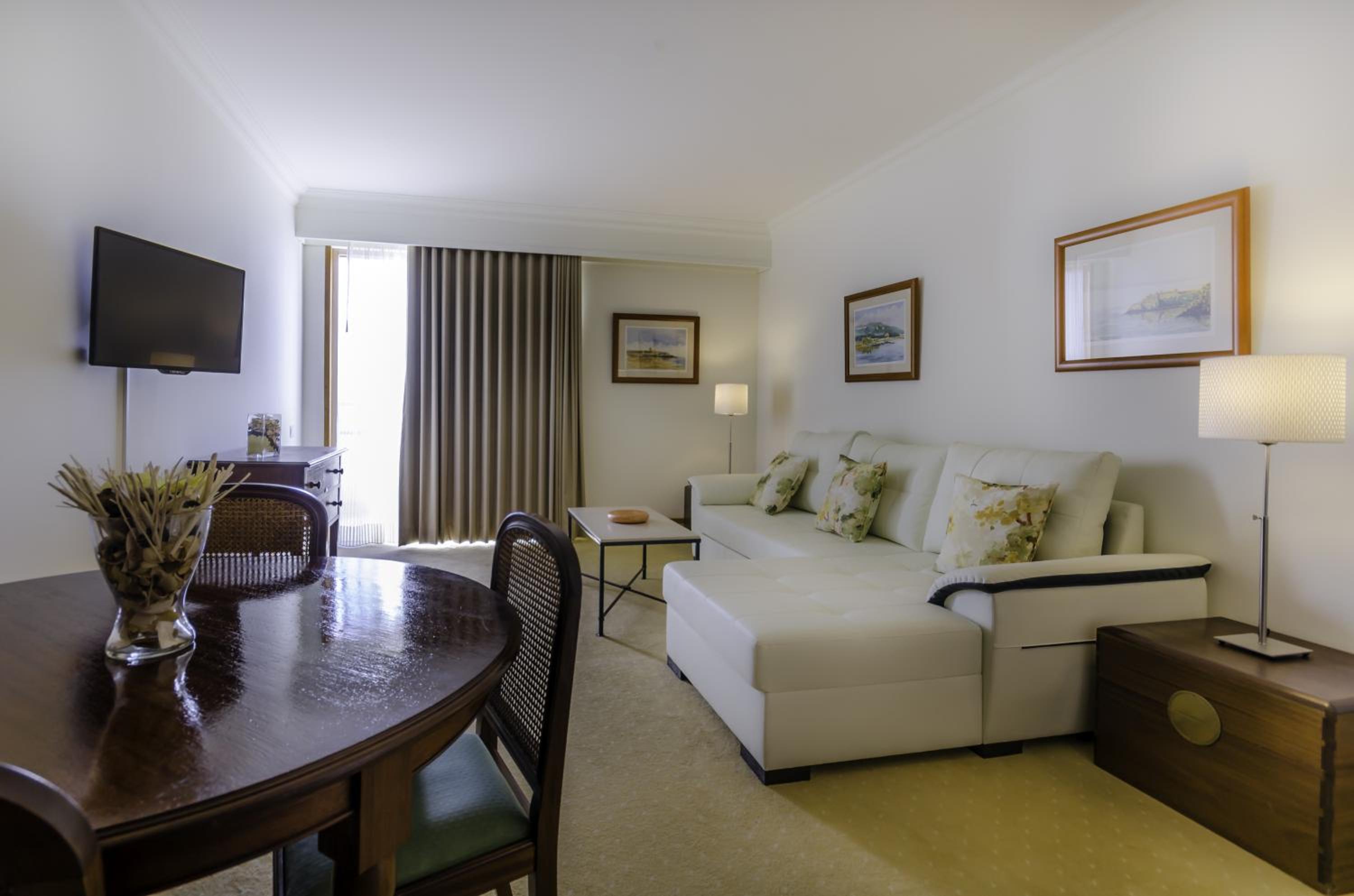 Standard Suite (2 Adults) - Photo 19