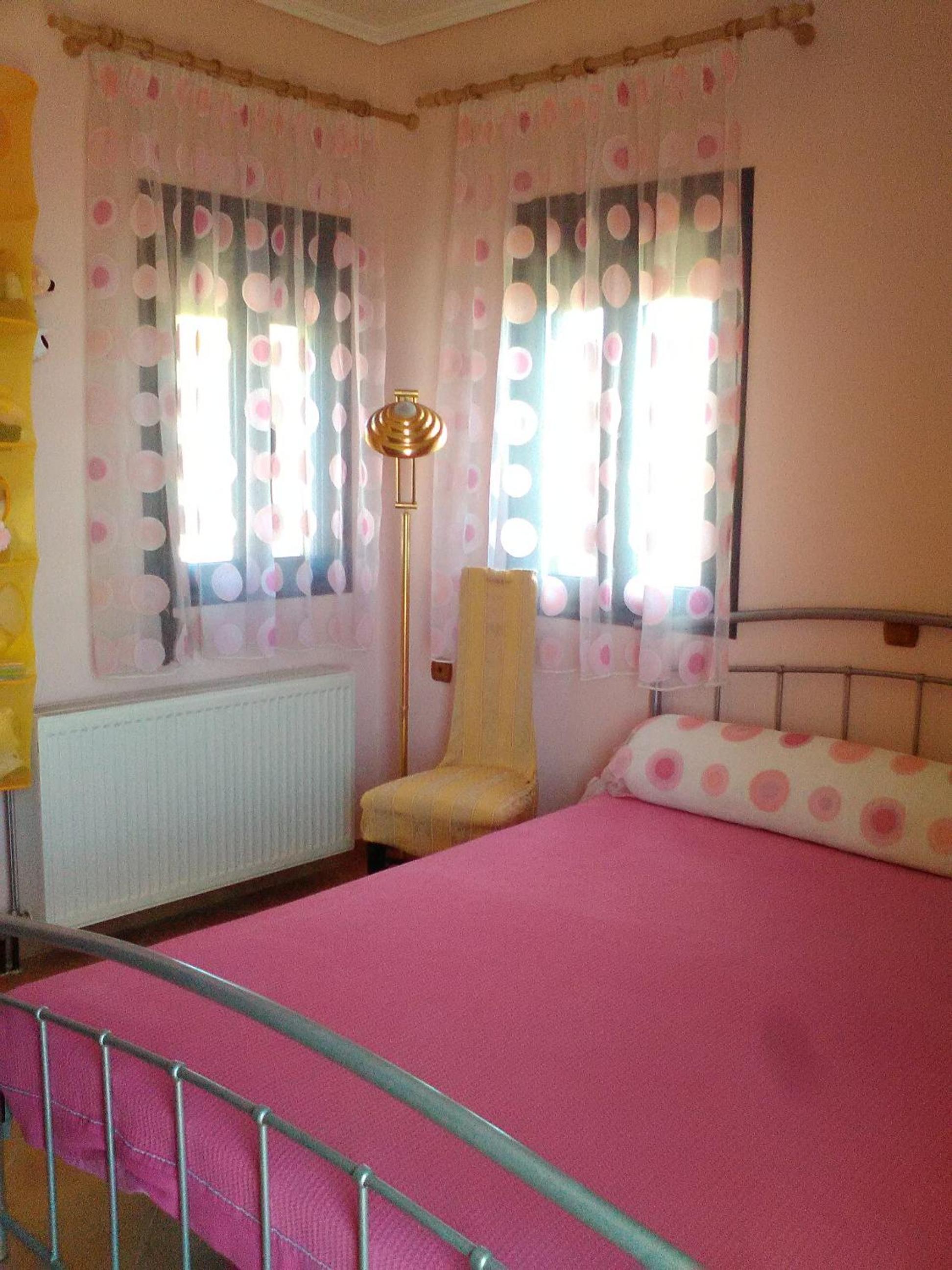 Four-Bedroom House photo 3