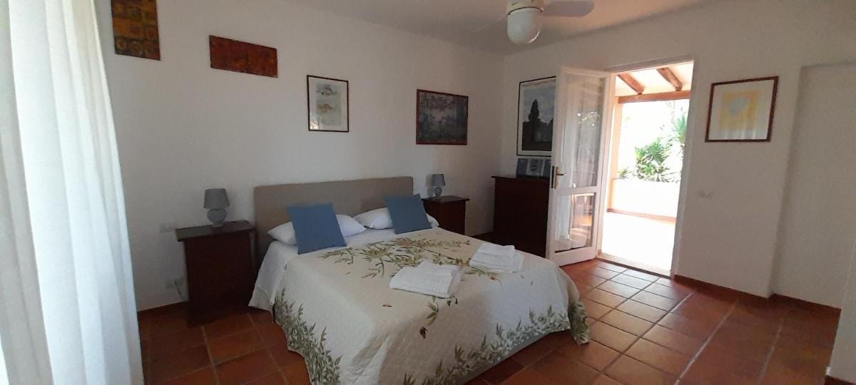 Double Room with Patio photo 2