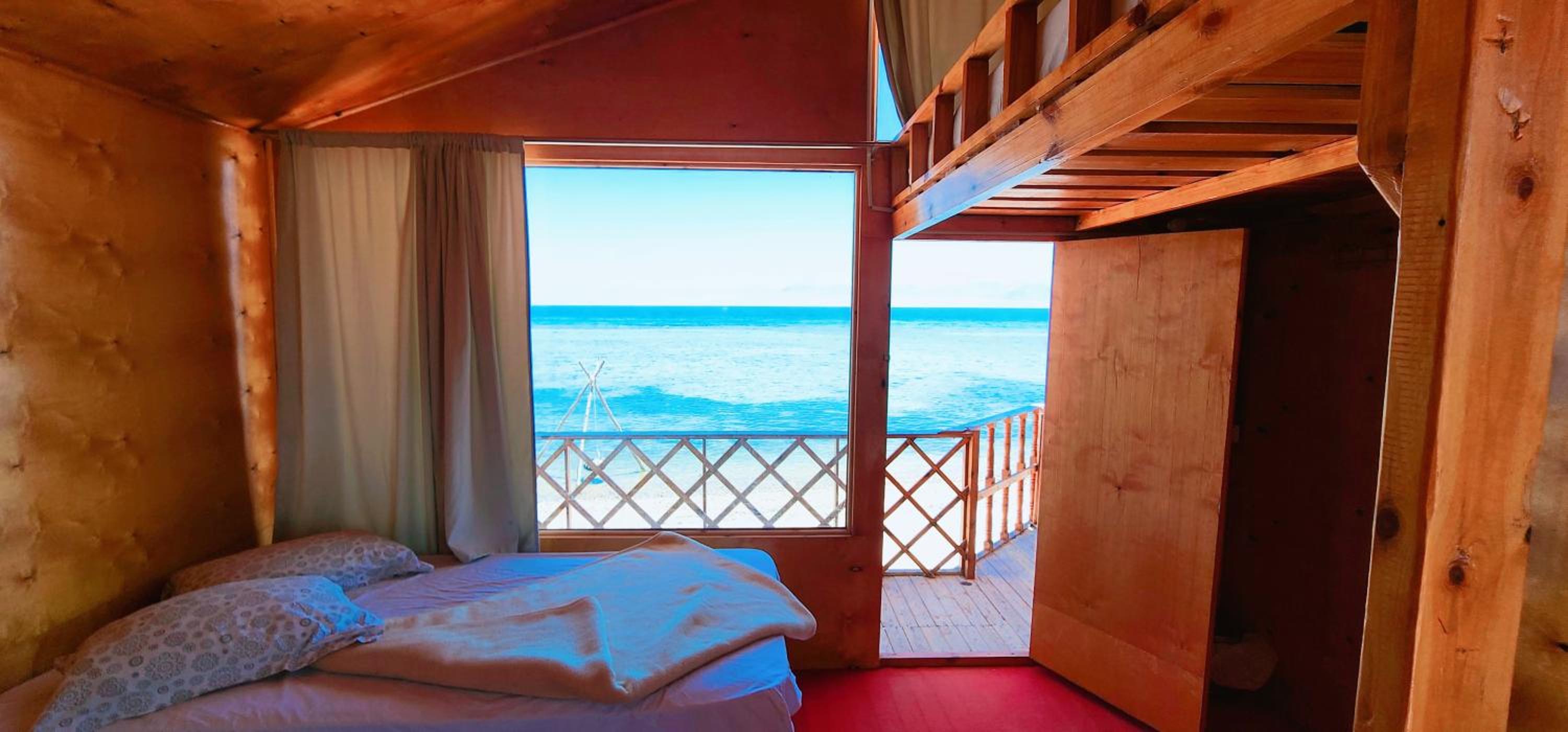 Deluxe Bungalow with Sea View - Photo 13
