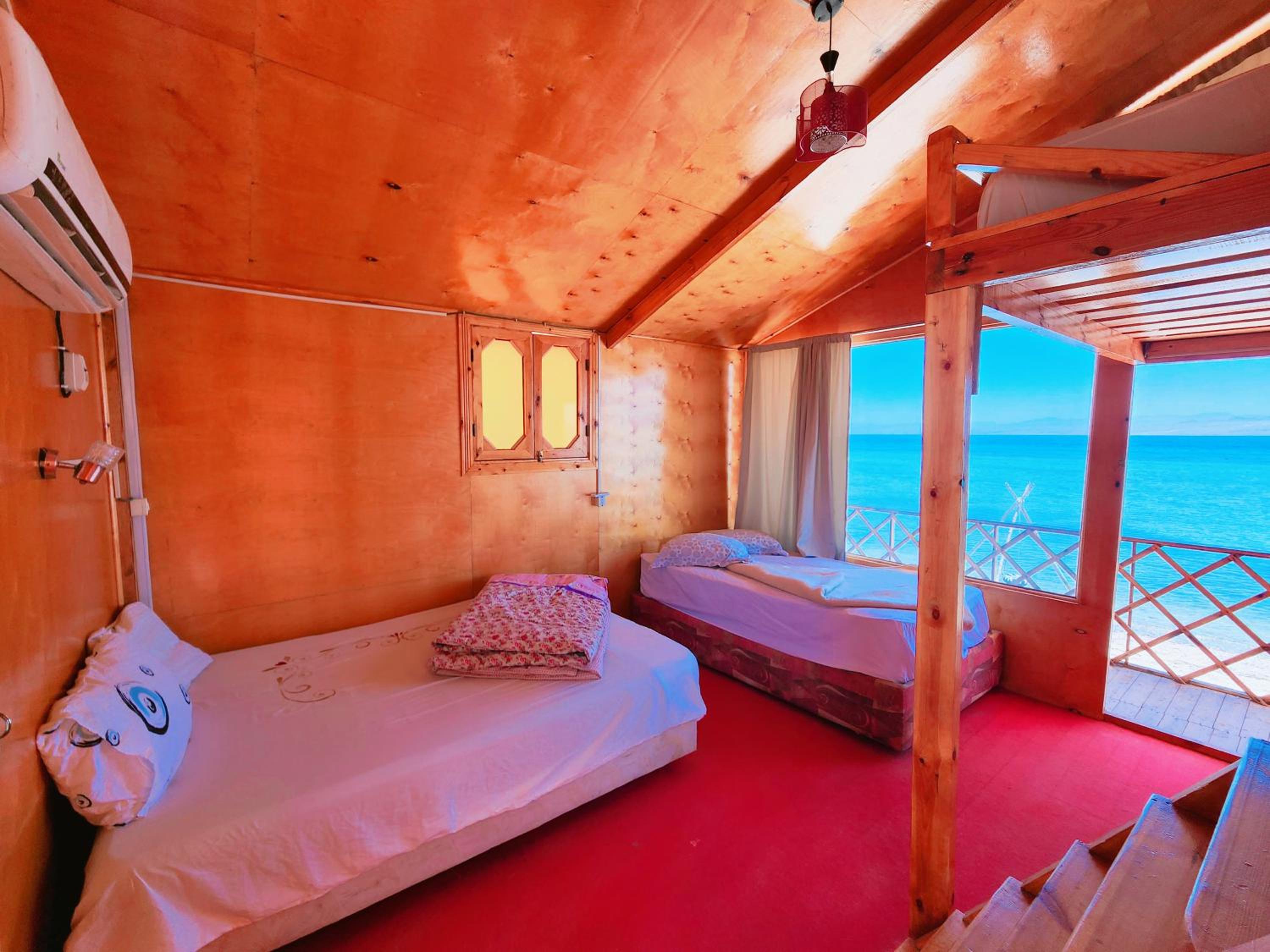 Deluxe Bungalow with Sea View - Photo 38