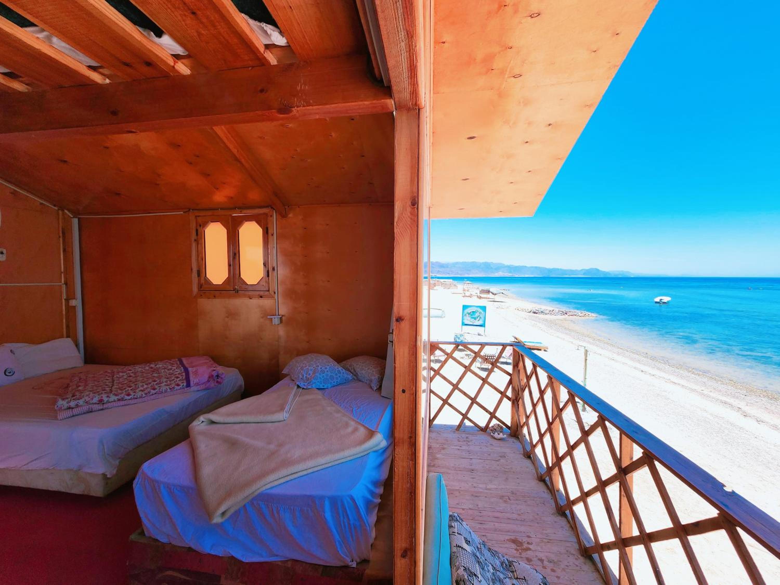 Deluxe Bungalow with Sea View - Photo 53