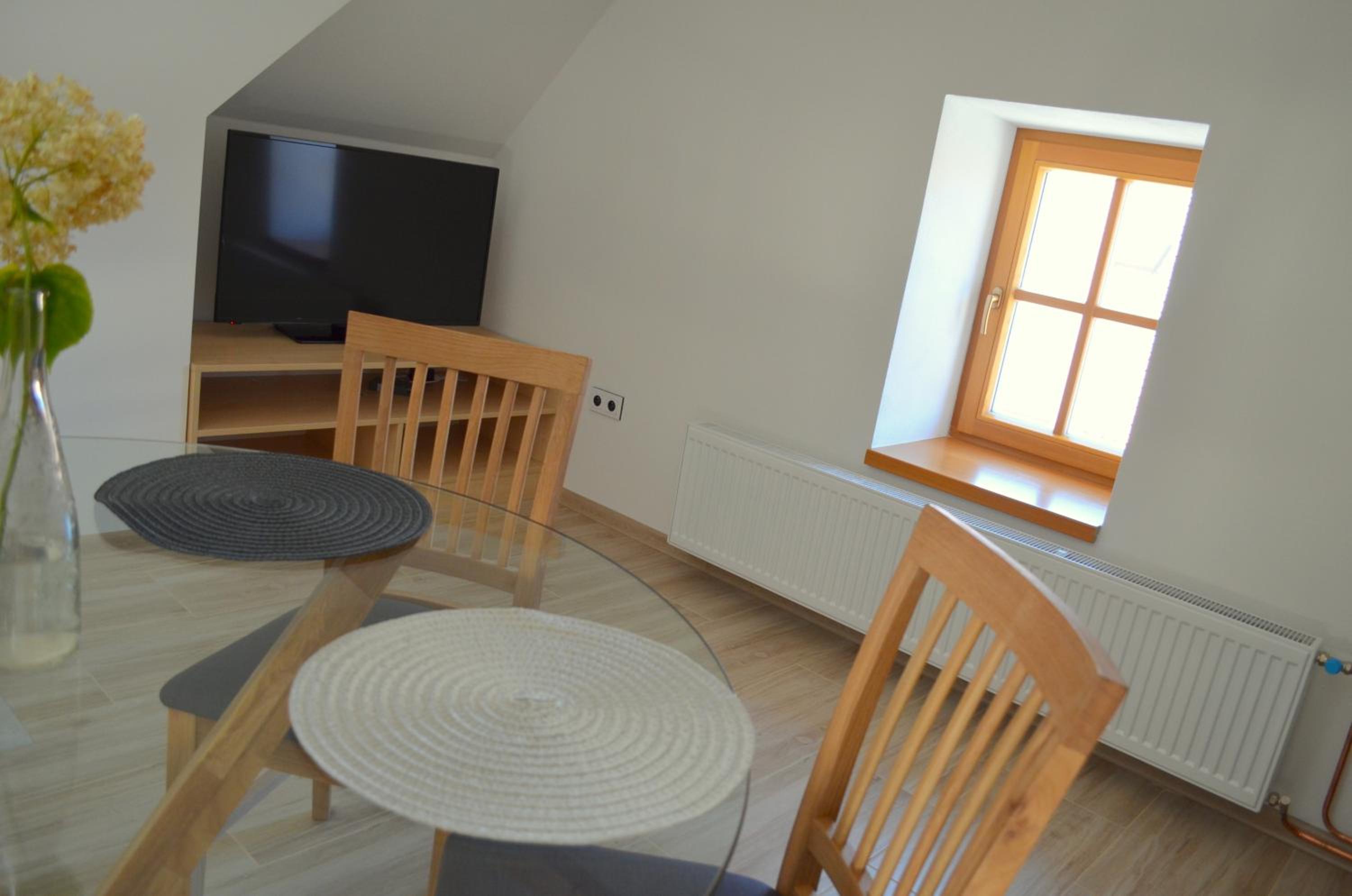One-Bedroom Apartment - Photo 1