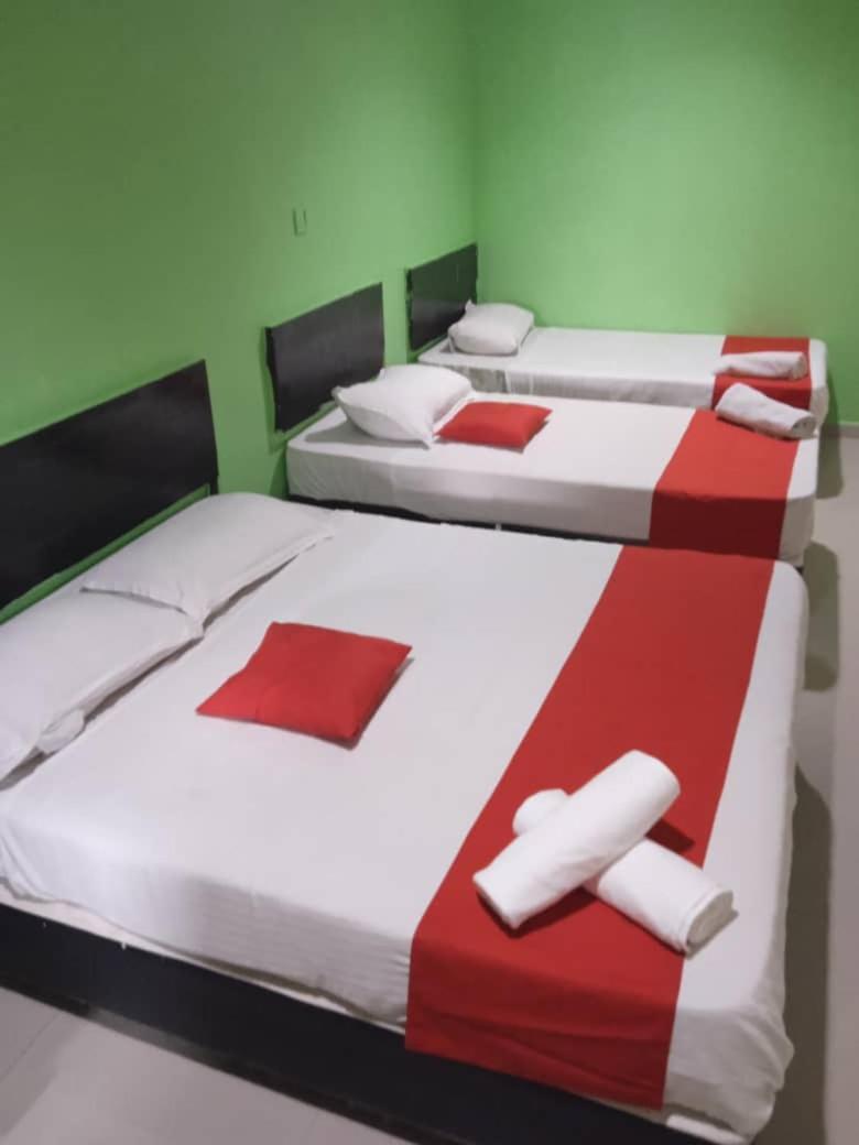 Quadruple Room - Photo 1