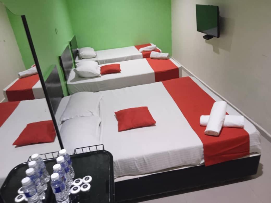 Quadruple Room - Photo 2