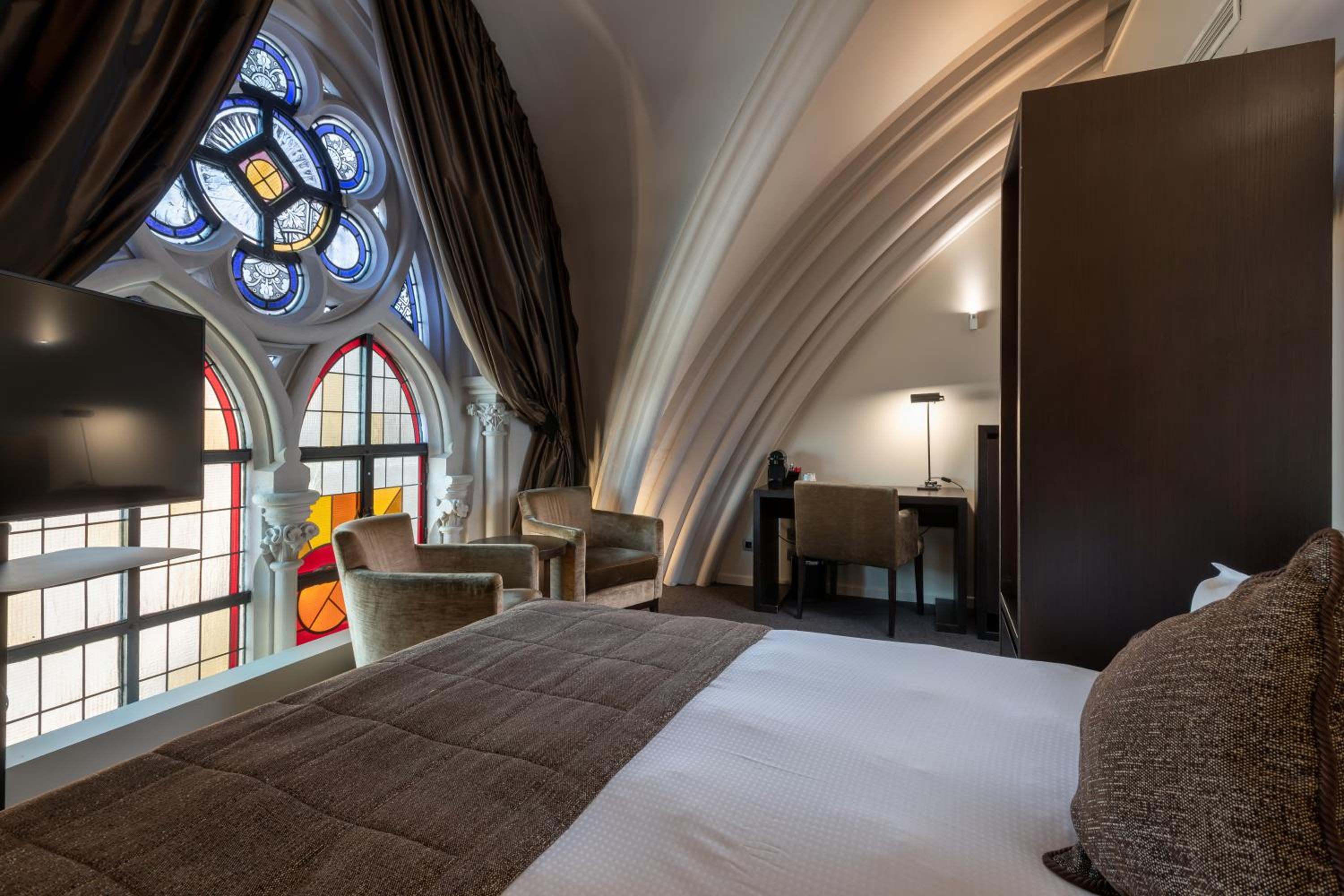 Deluxe Double Room in Church area - Photo 4