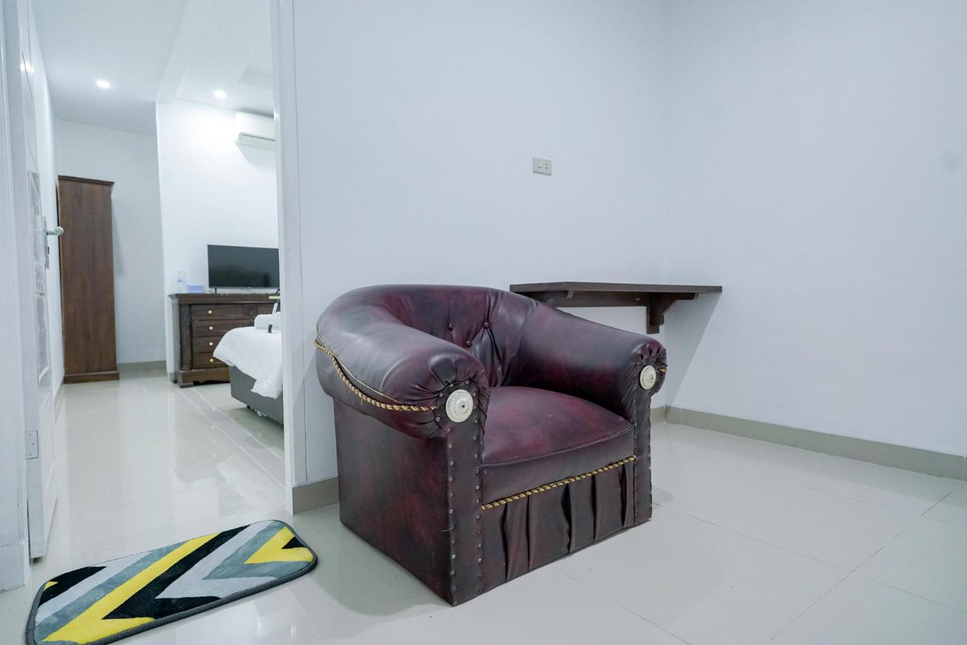 Deluxe Room - Photo 13