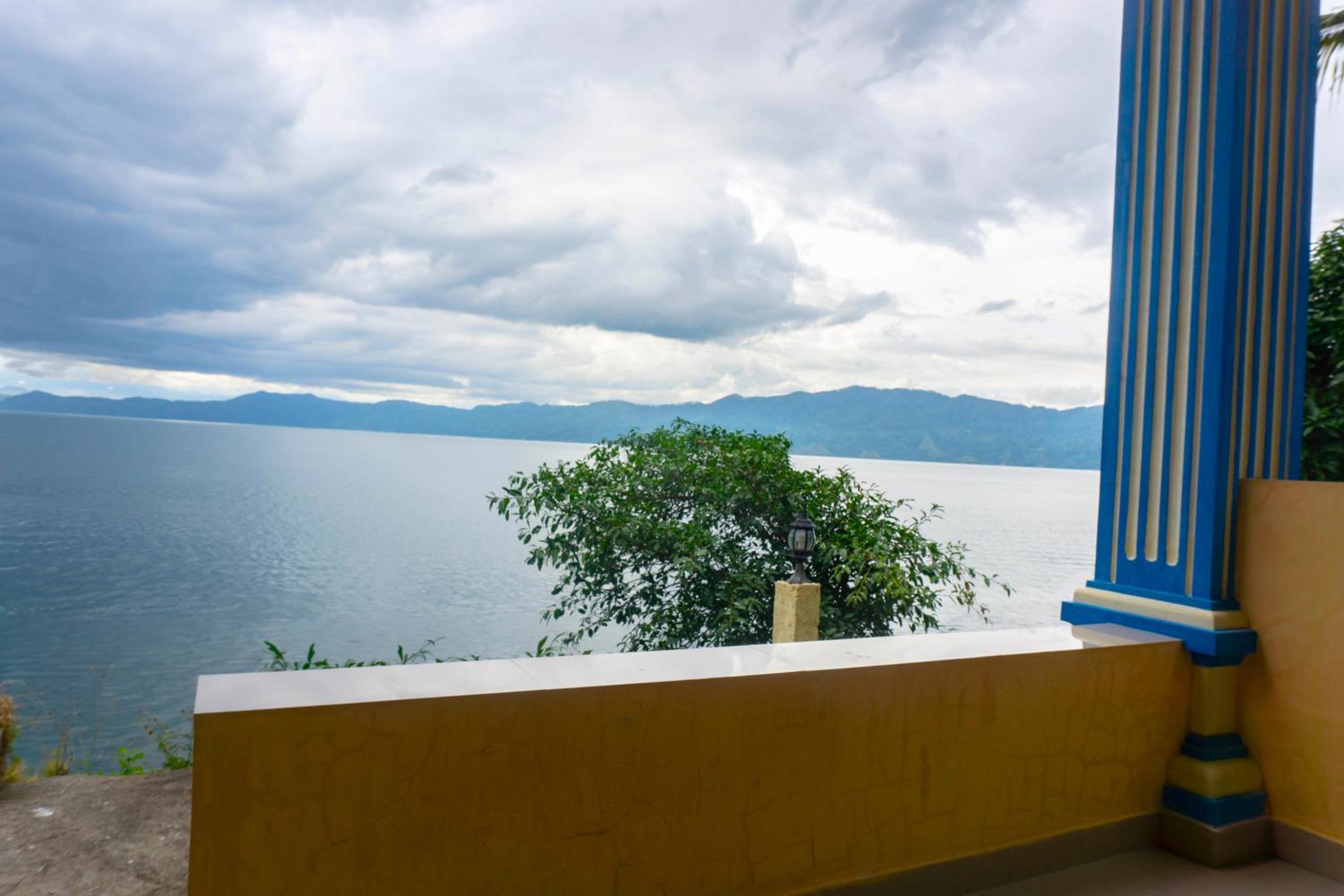 Deluxe Double Room with Balcony - Photo 12