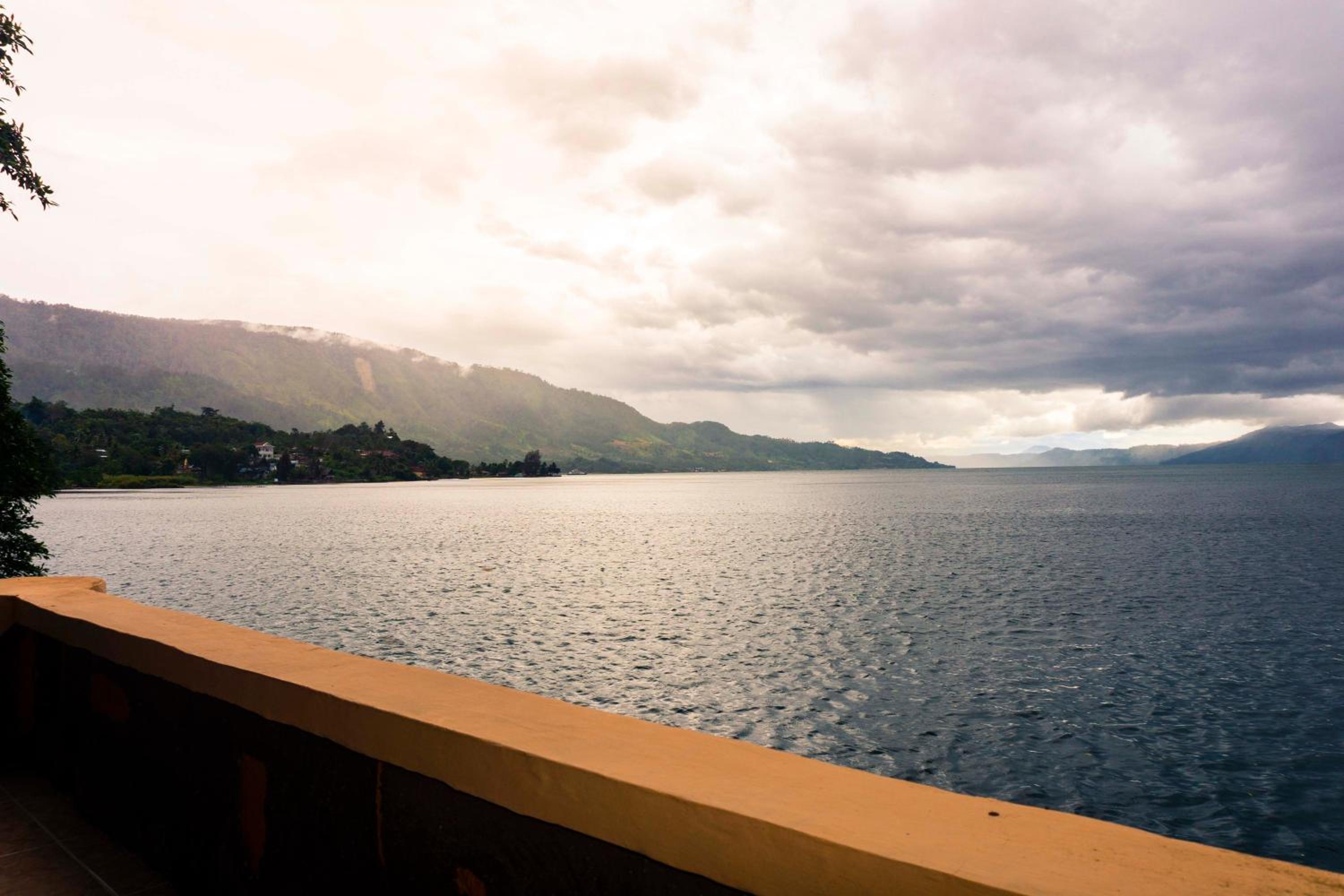Suite with Lake View - Photo 11