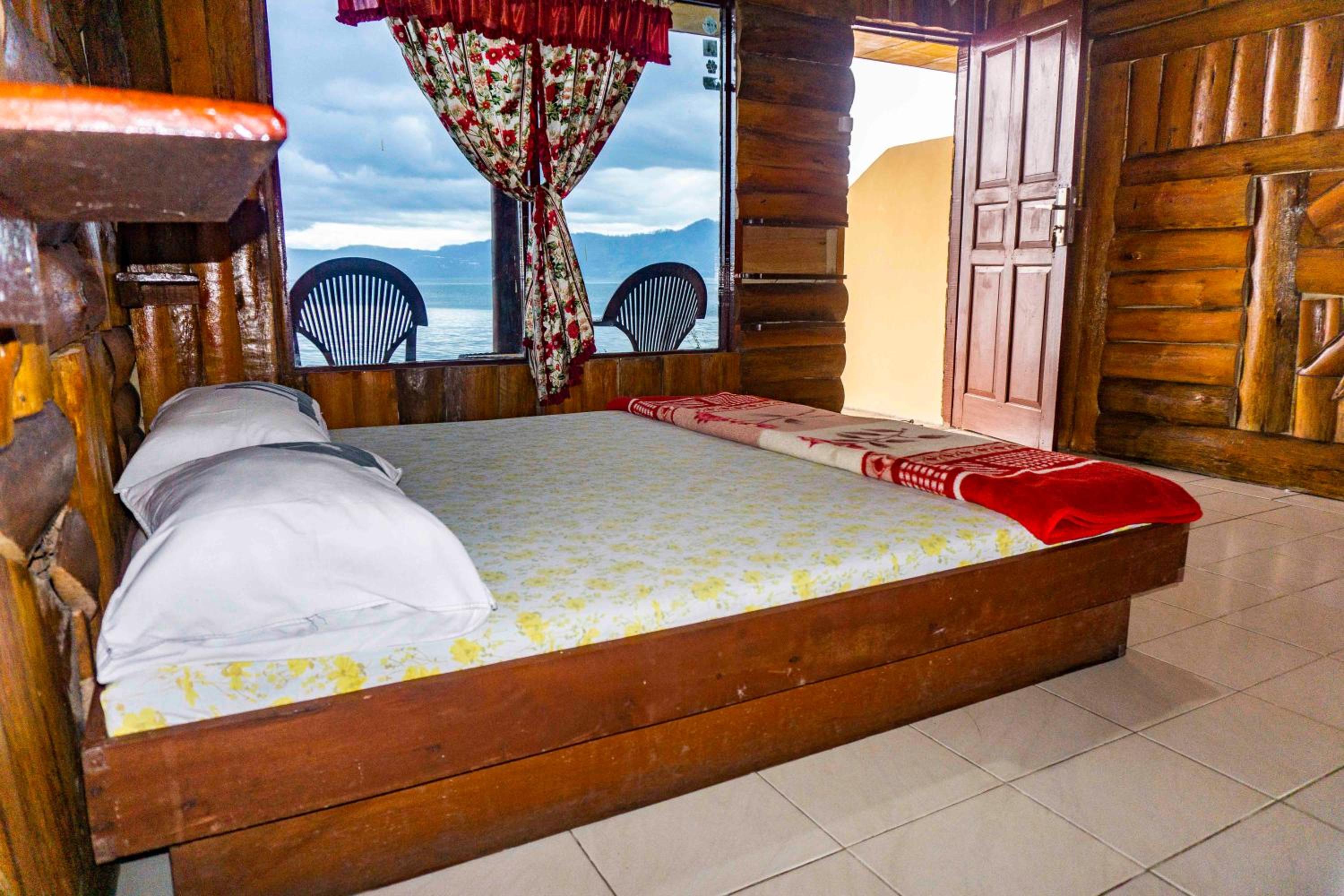 Double Room with Lake View - Photo 1