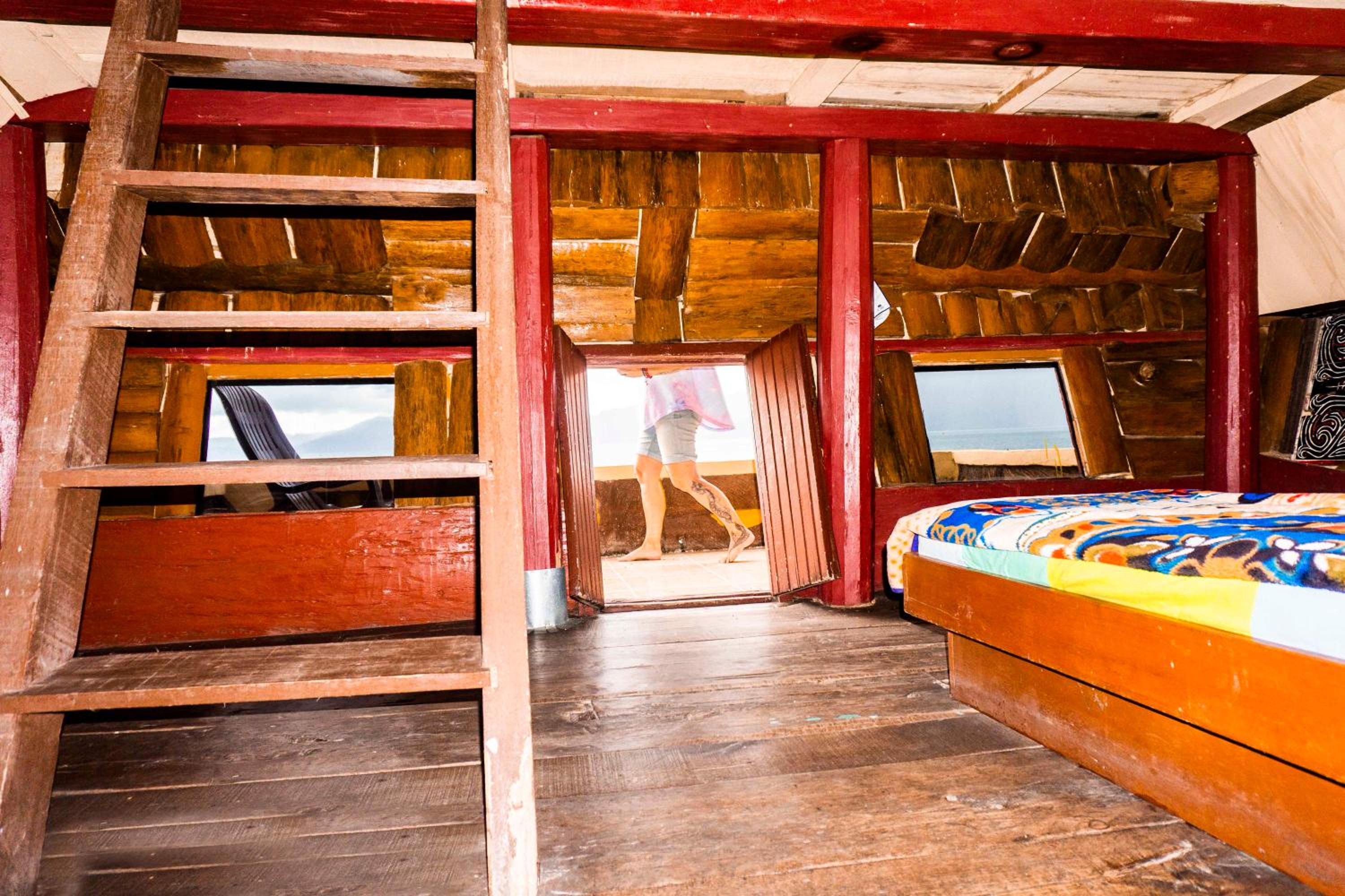 Triple Room with Lake View - Photo 12