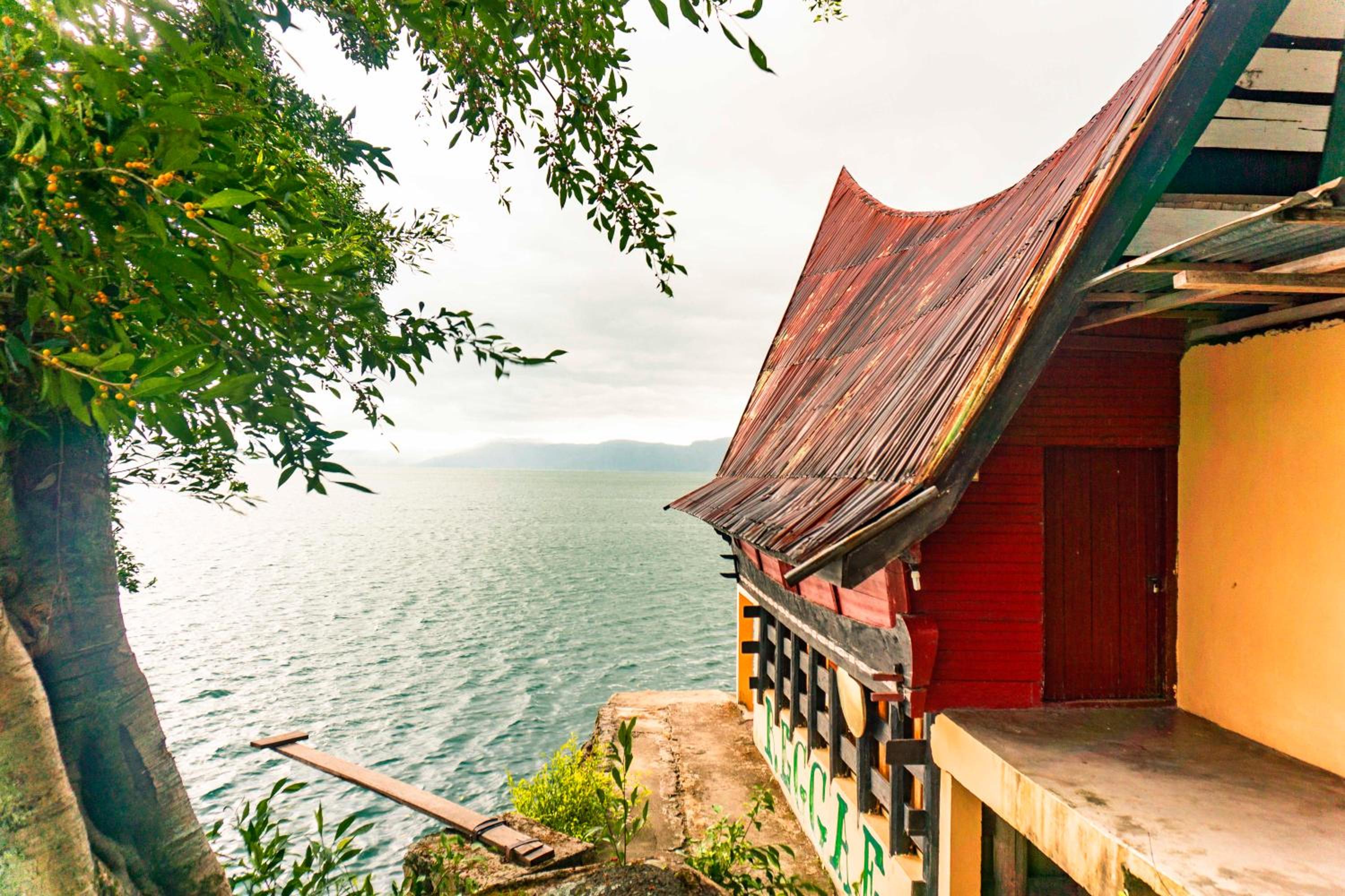 Twin Room with Lake View - Photo 2