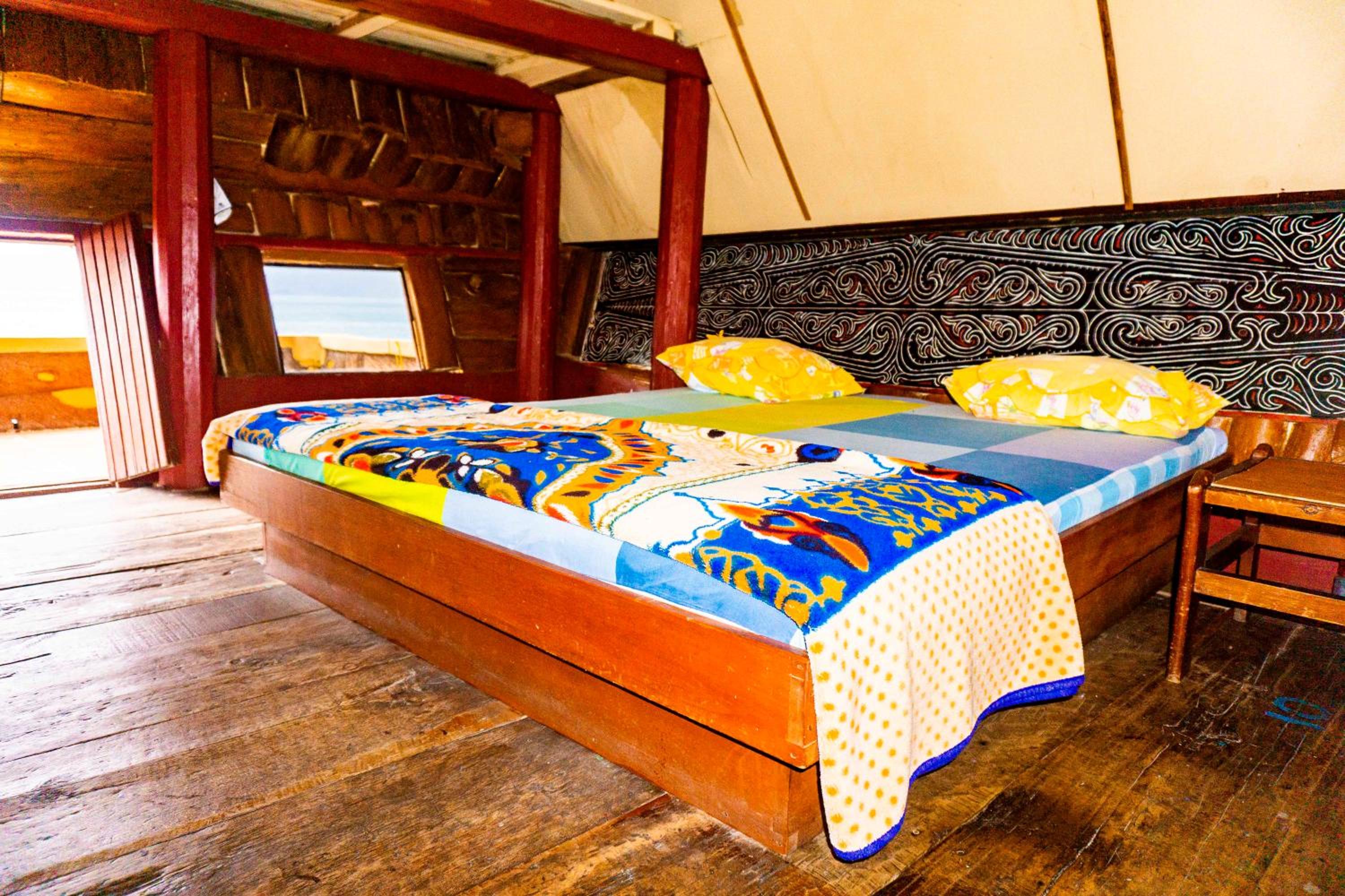 Triple Room with Lake View - Photo 15
