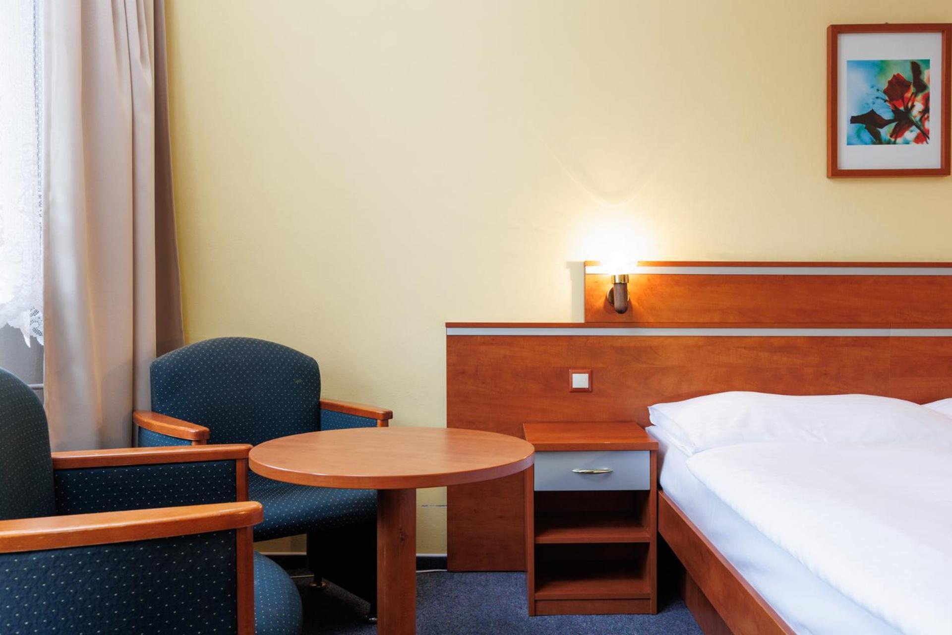 Deluxe Double or Twin Room photo 2