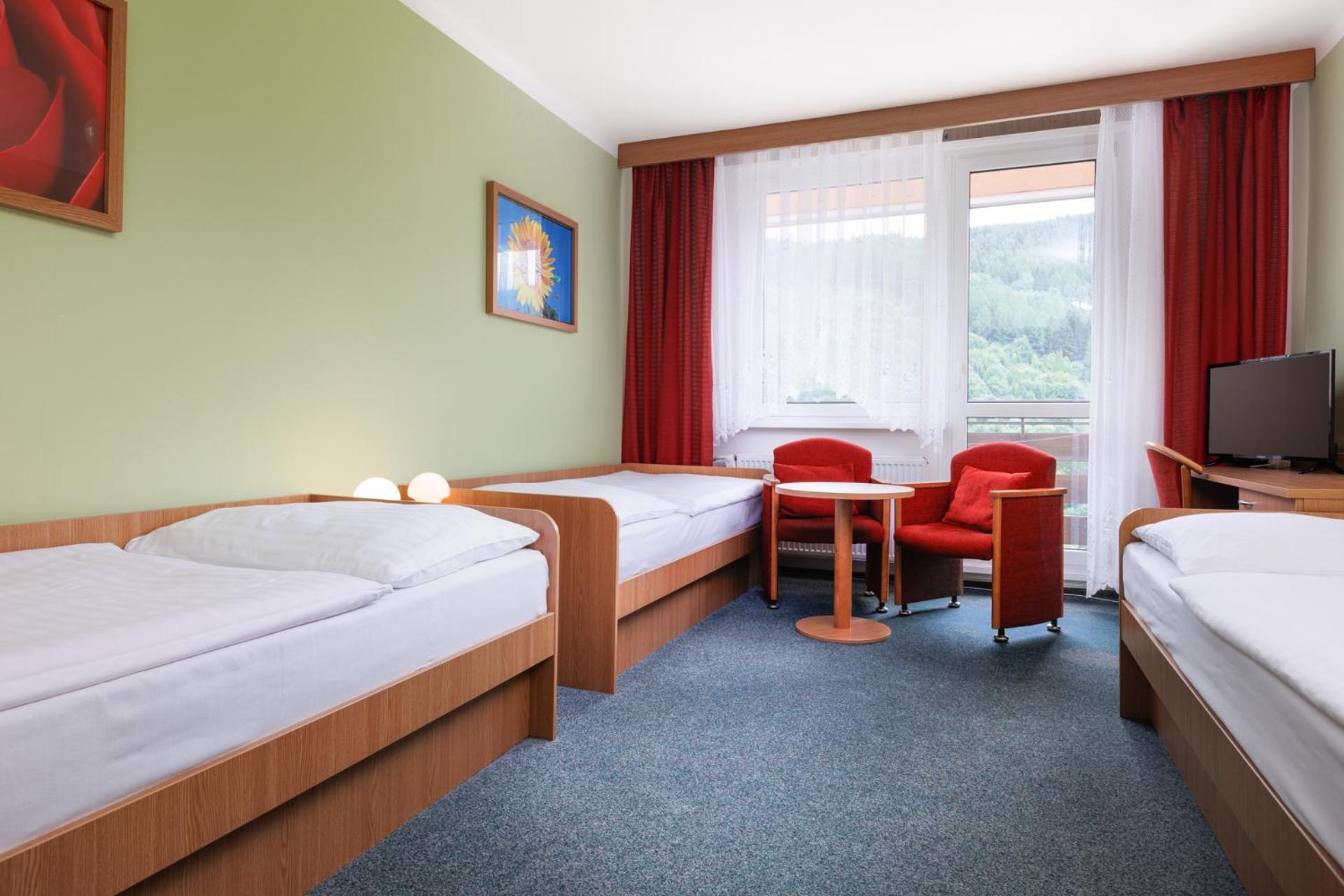 Deluxe Triple Room photo 2
