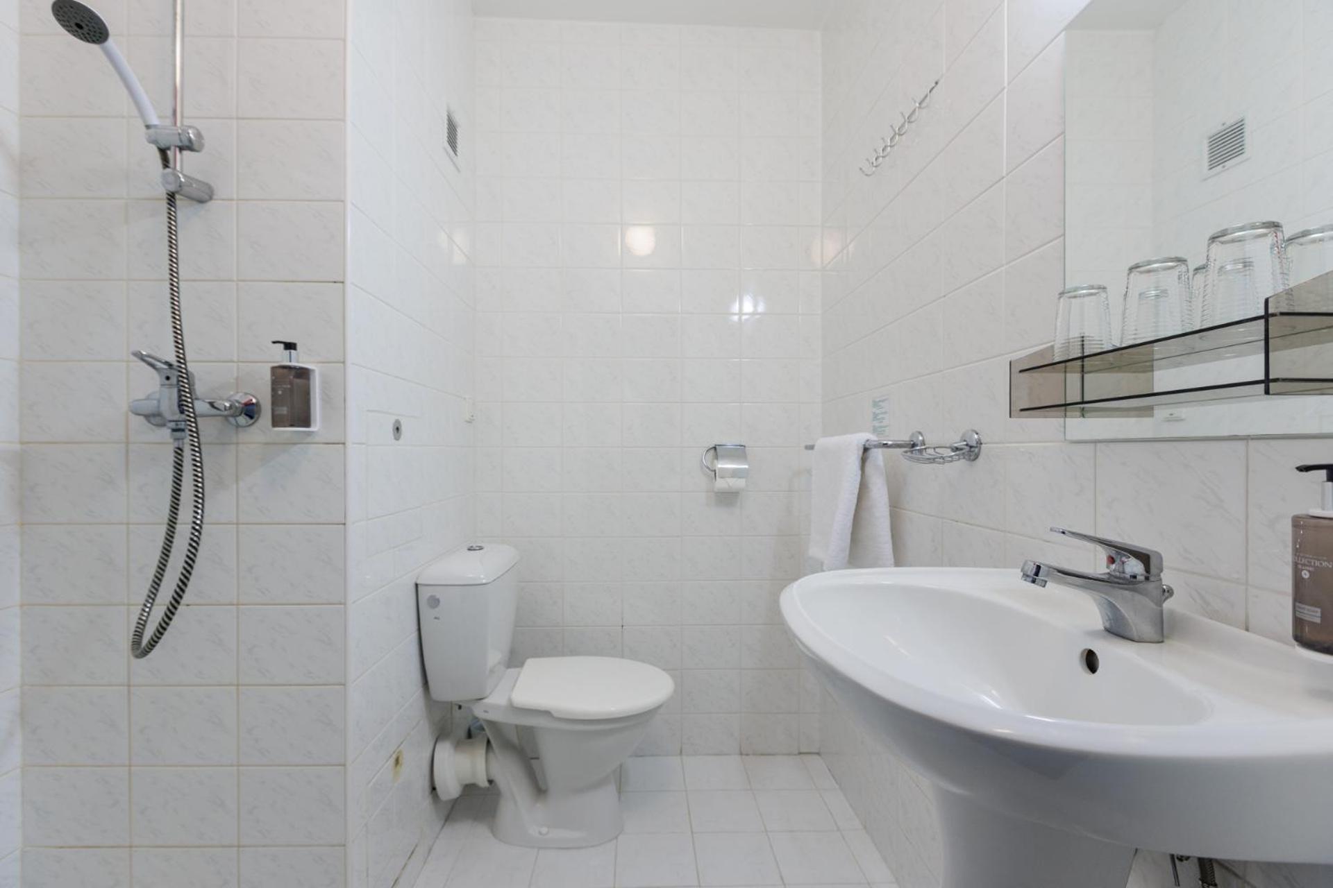 Double or Twin Room - Annex photo 2