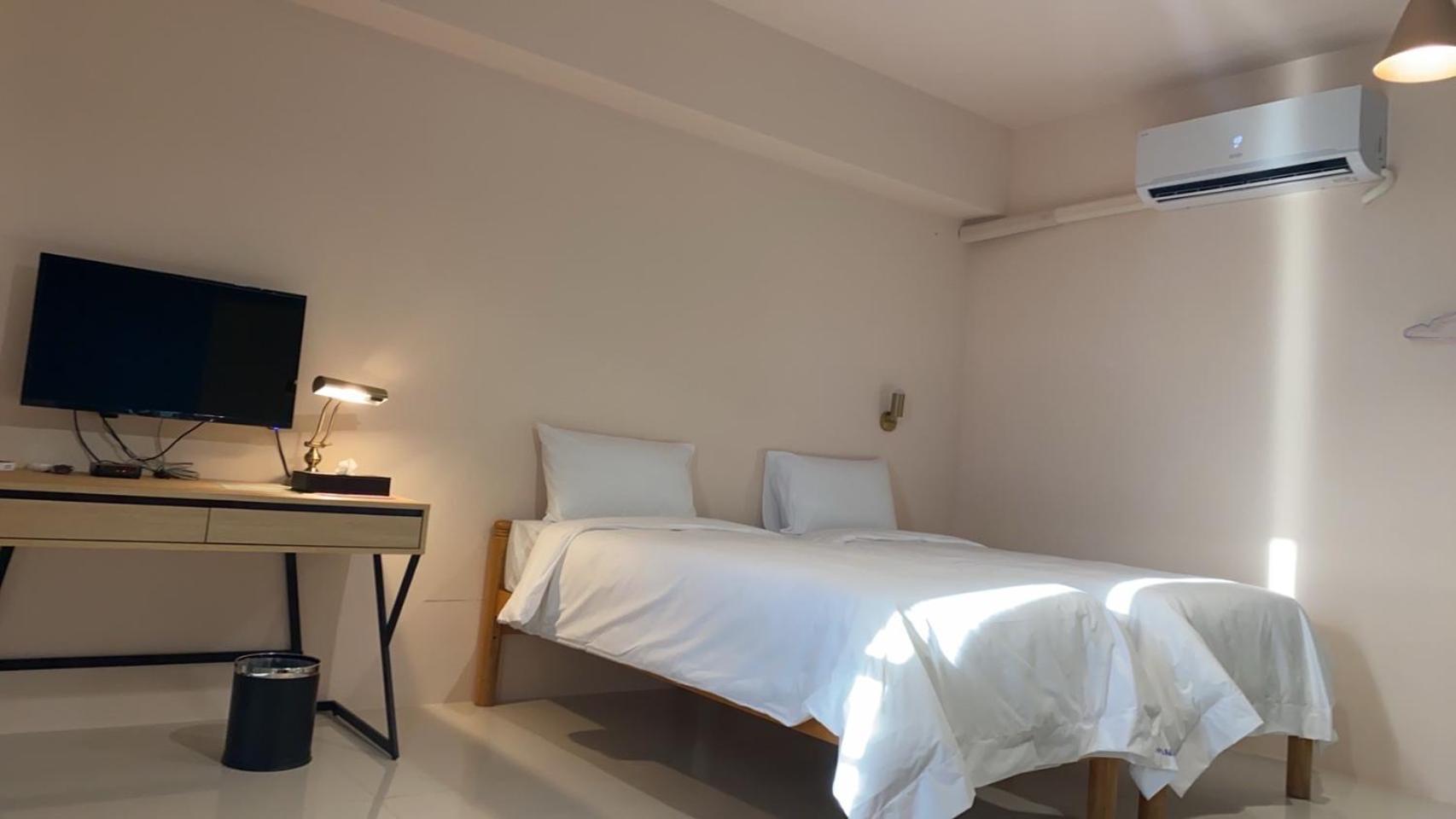 Triple Room with Balcony - Photo 2