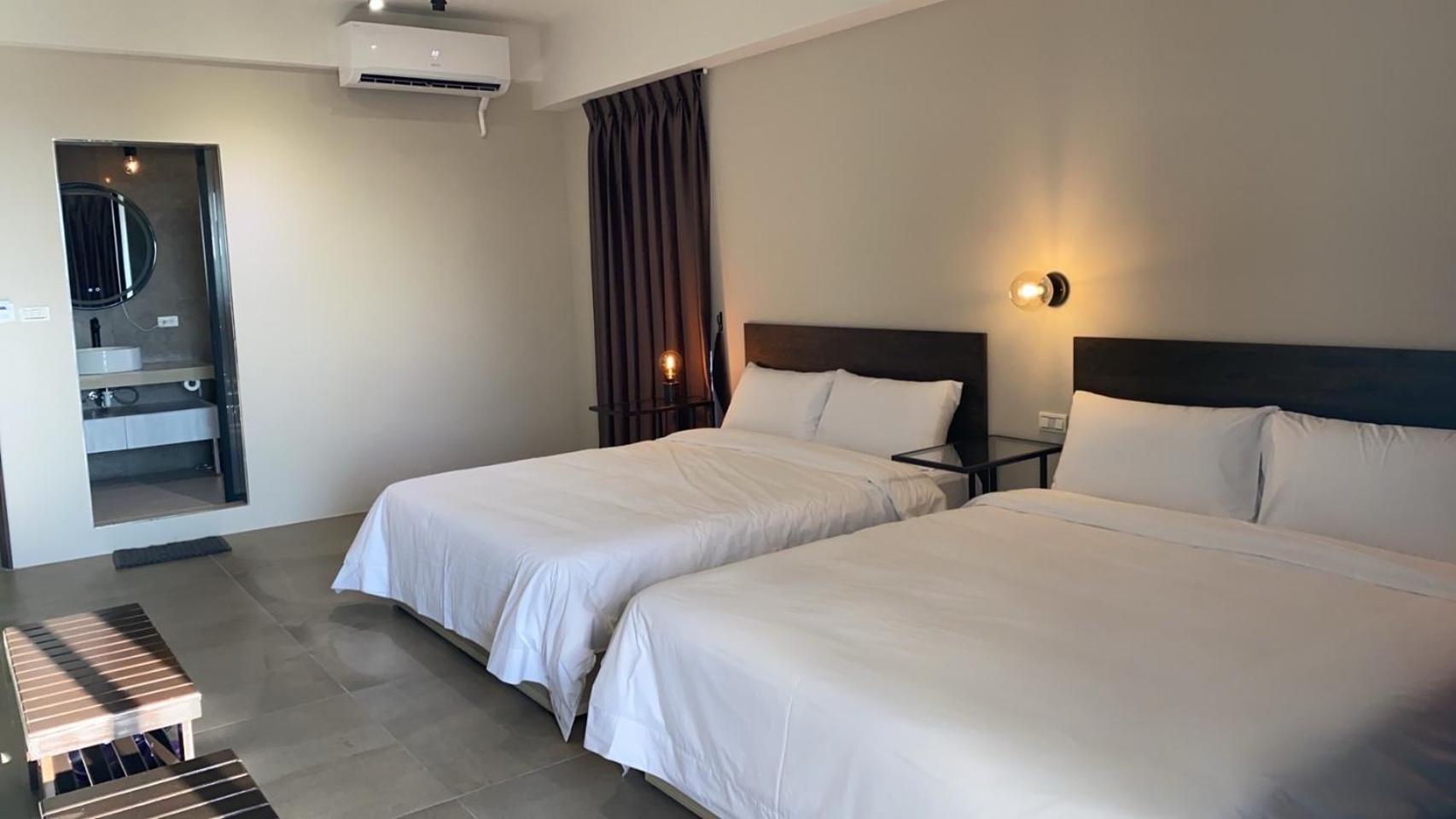 Quadruple Room with Balcony - Photo 1