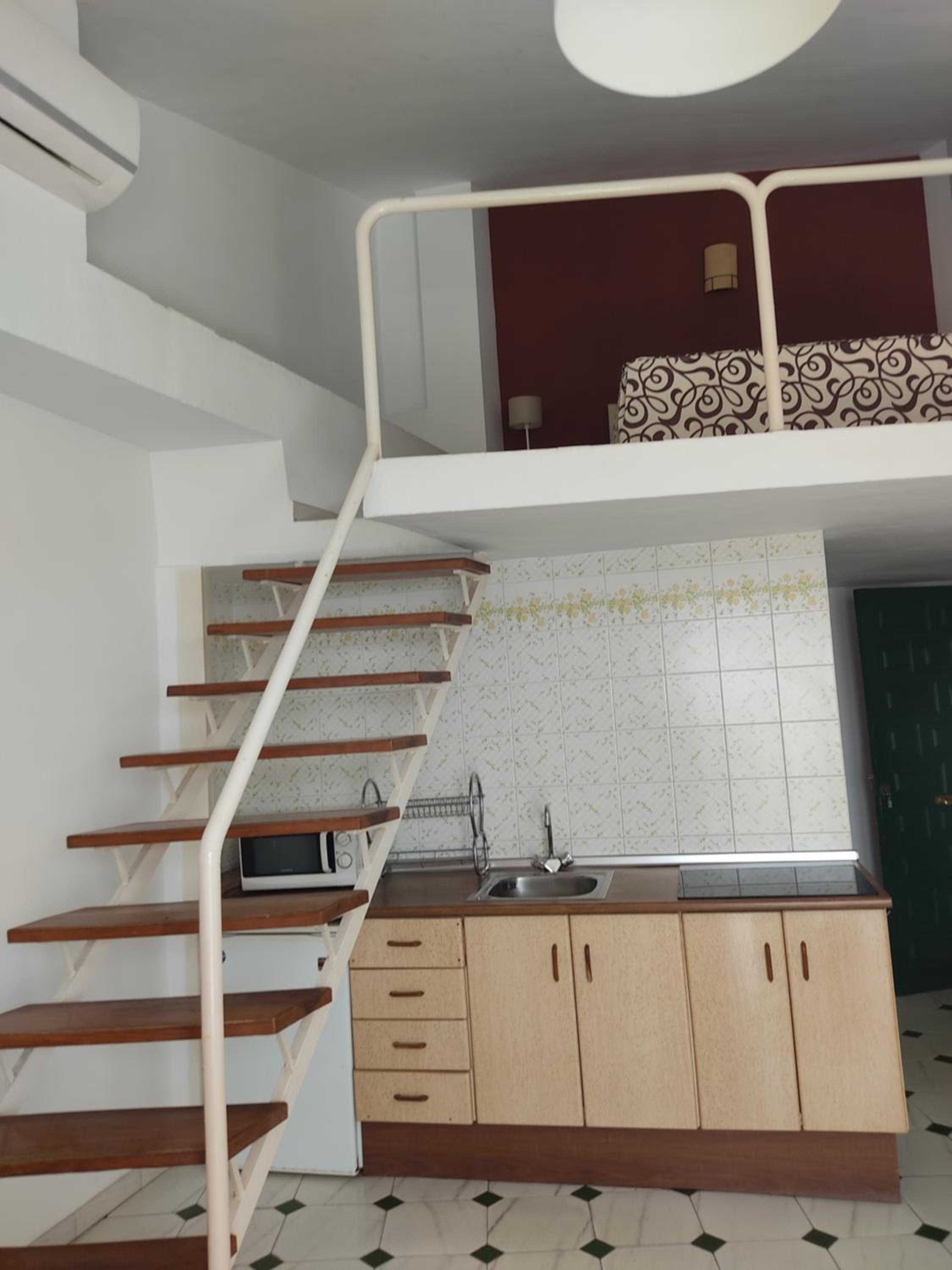One-Bedroom Apartment - Photo 7