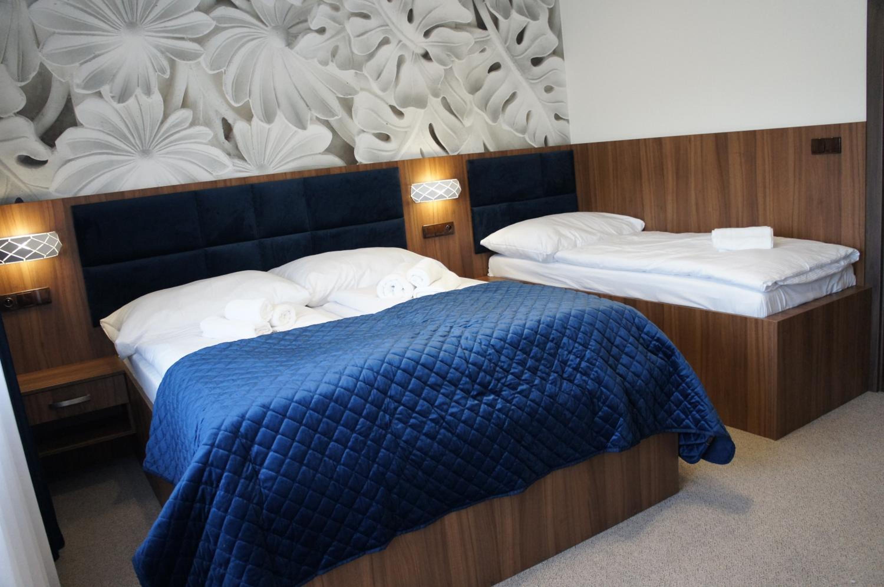 Triple Room with Balcony - Photo 2
