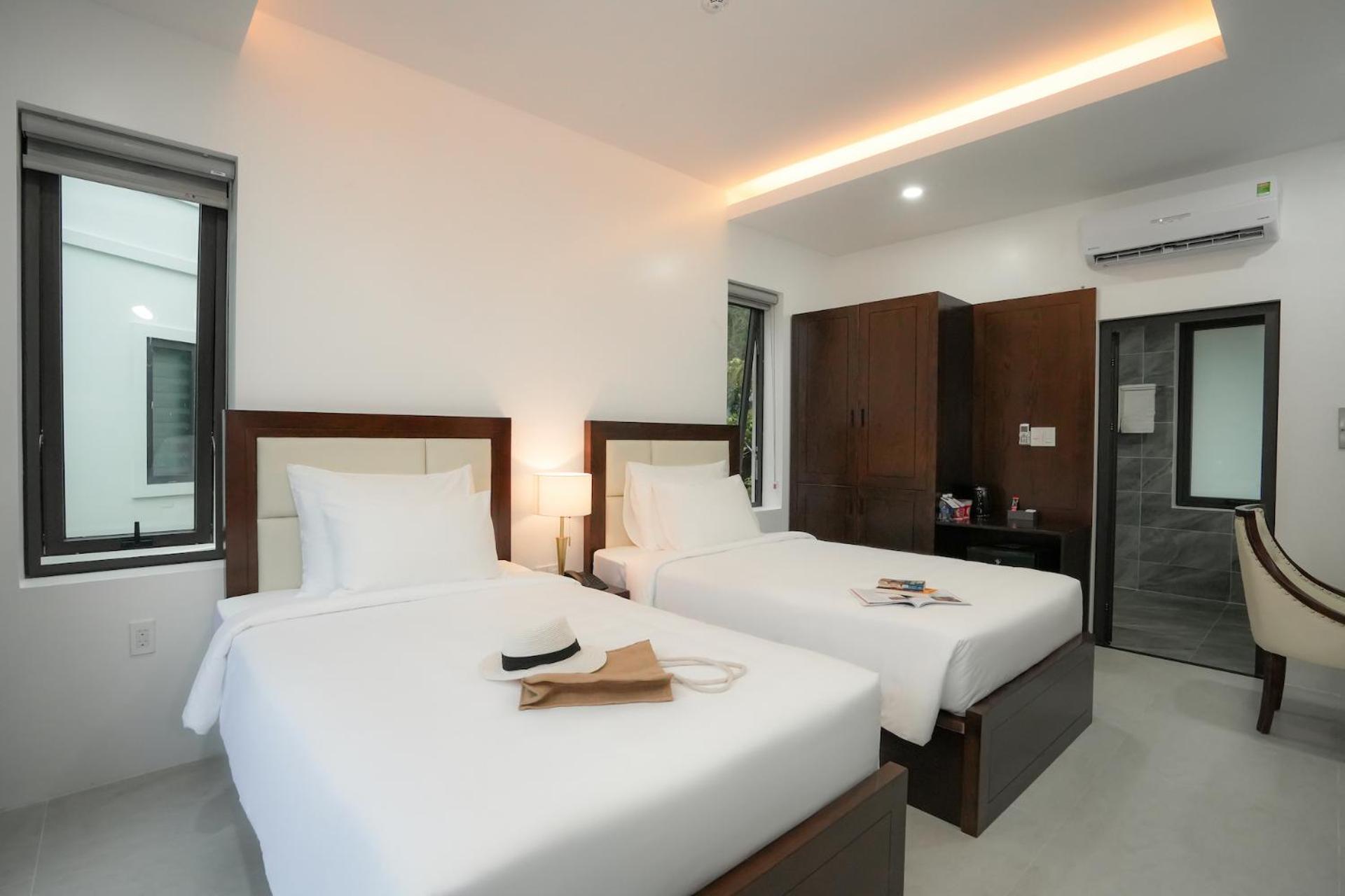 Deluxe Double or Twin Room with Pool View - Photo 3