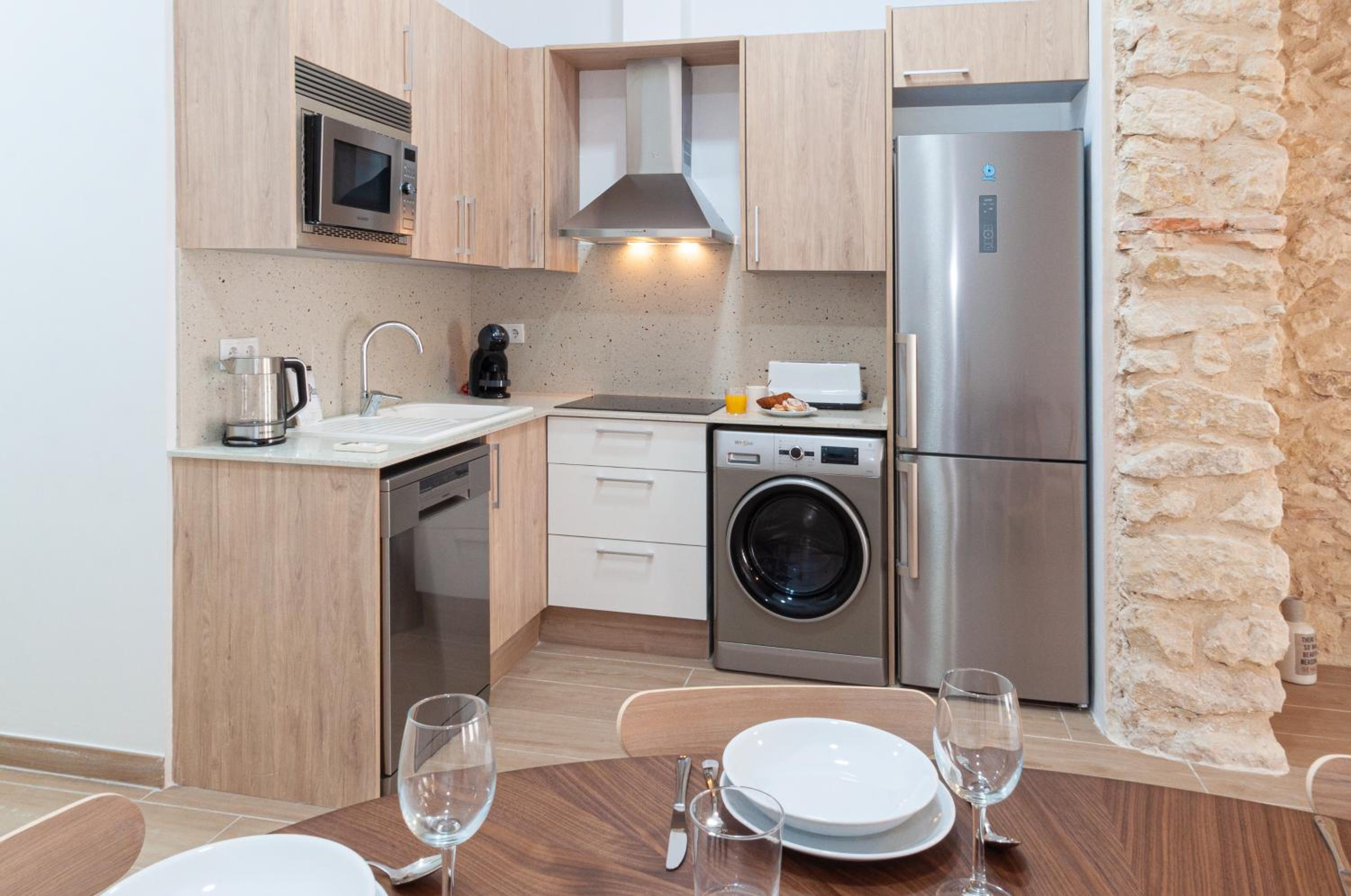 Two-Bedroom Apartment - Photo 11