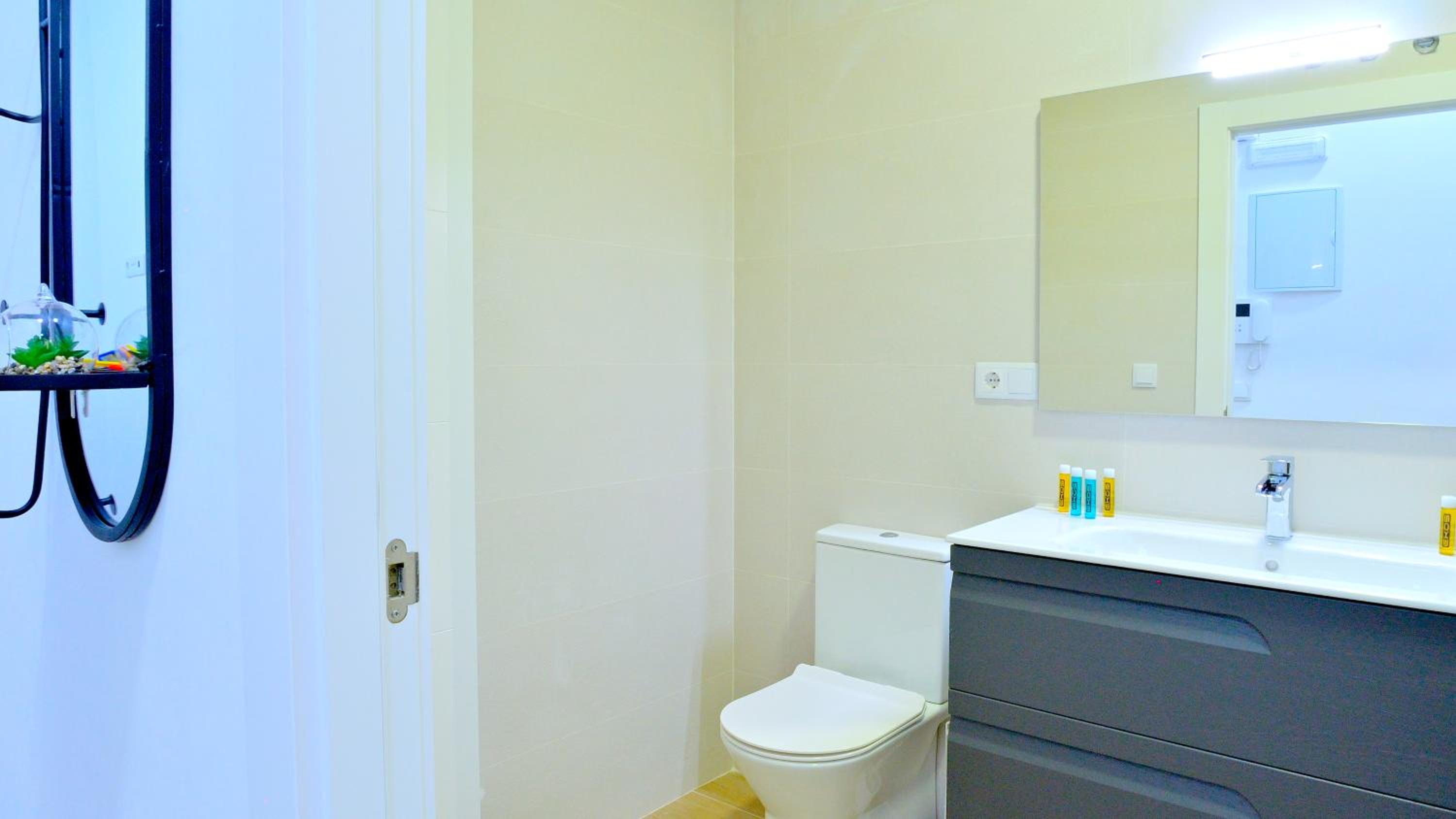 Two-Bedroom Apartment - Photo 30
