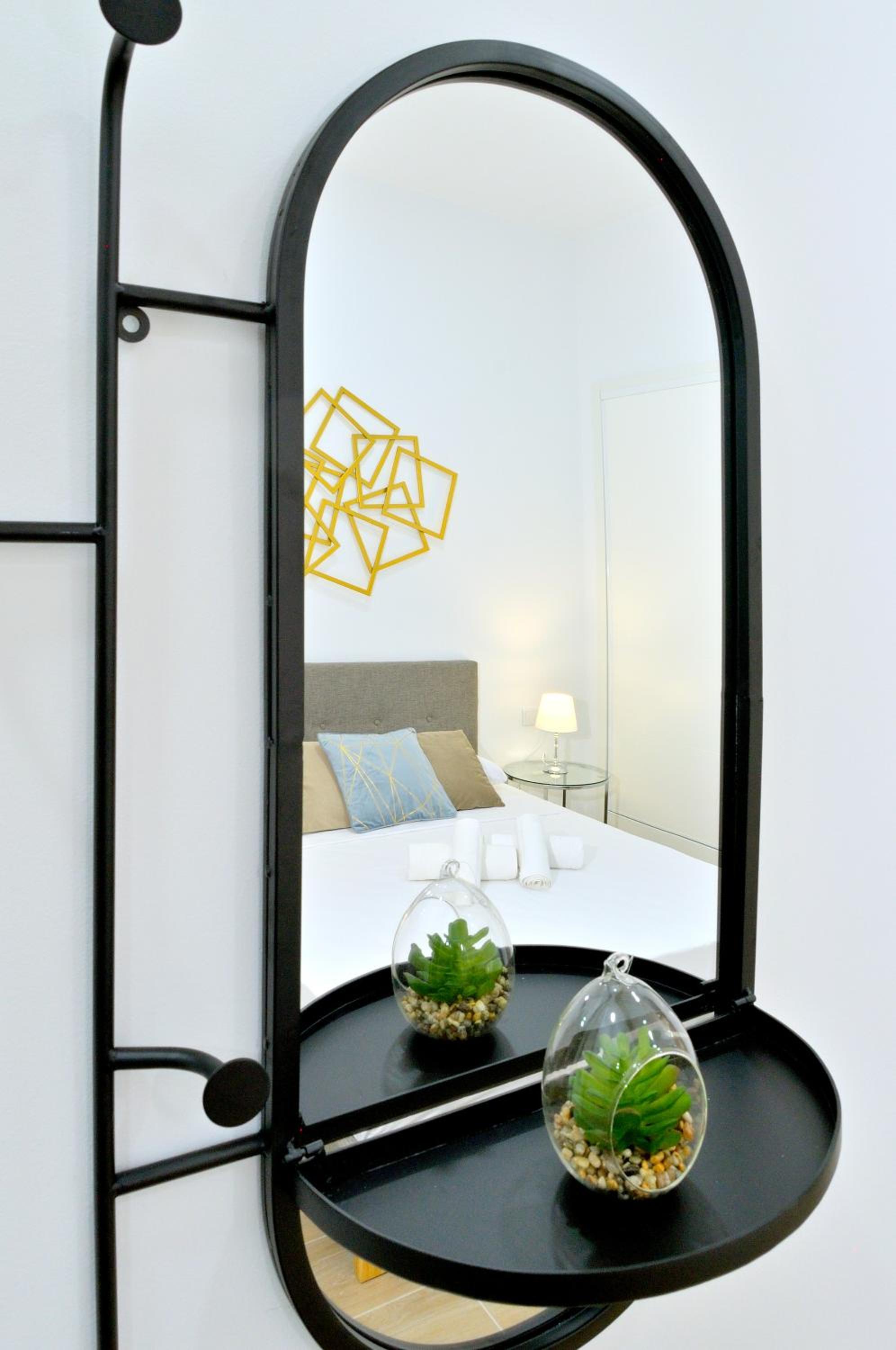 One-Bedroom Apartment - Photo 19