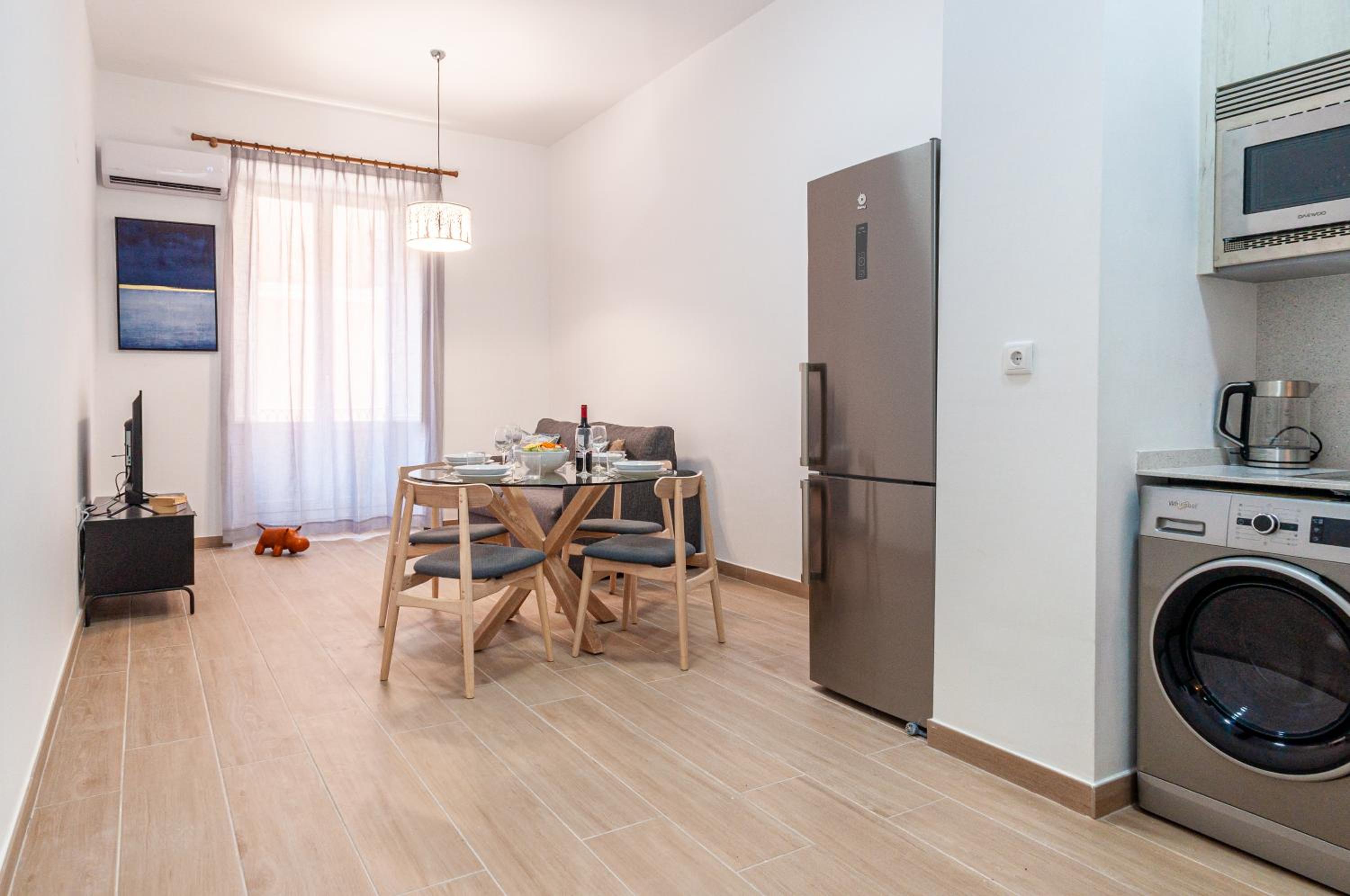 One-Bedroom Apartment - Photo 31