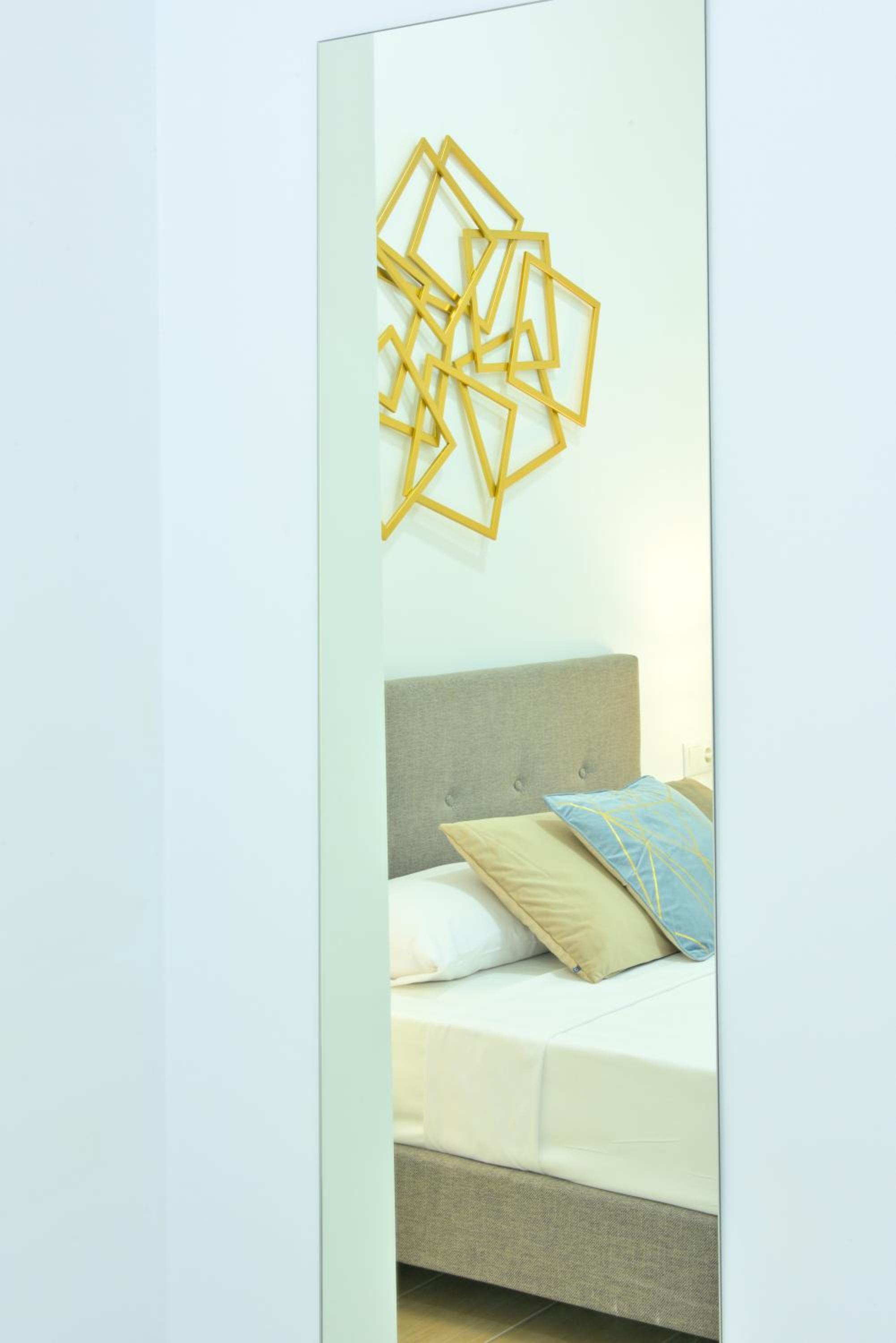 One-Bedroom Apartment - Photo 13