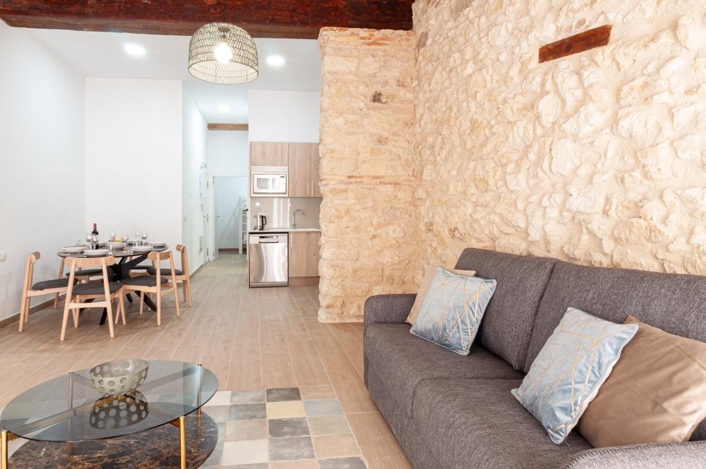 Two-Bedroom Apartment - Photo 6