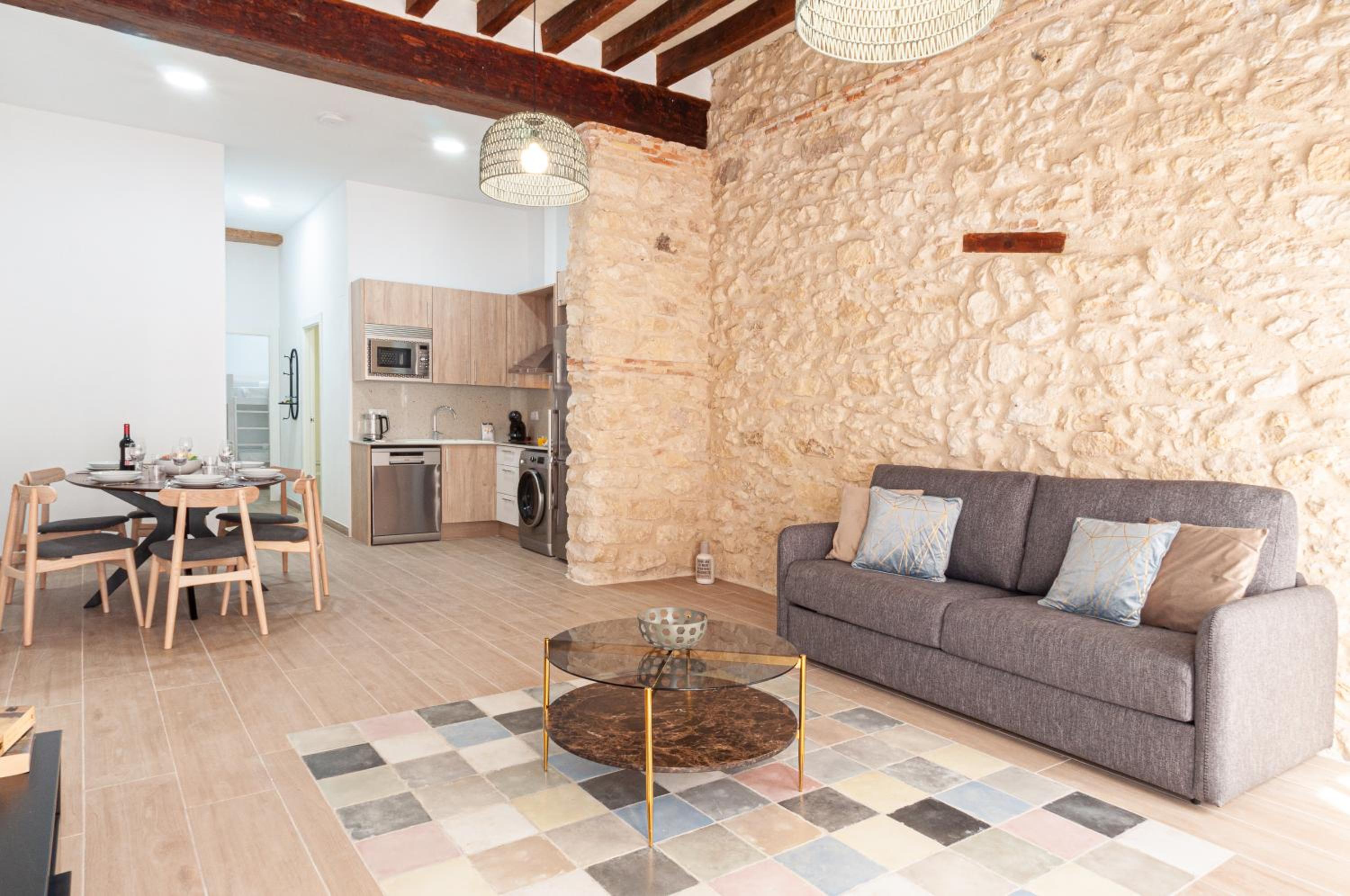 Two-Bedroom Apartment - Photo 9