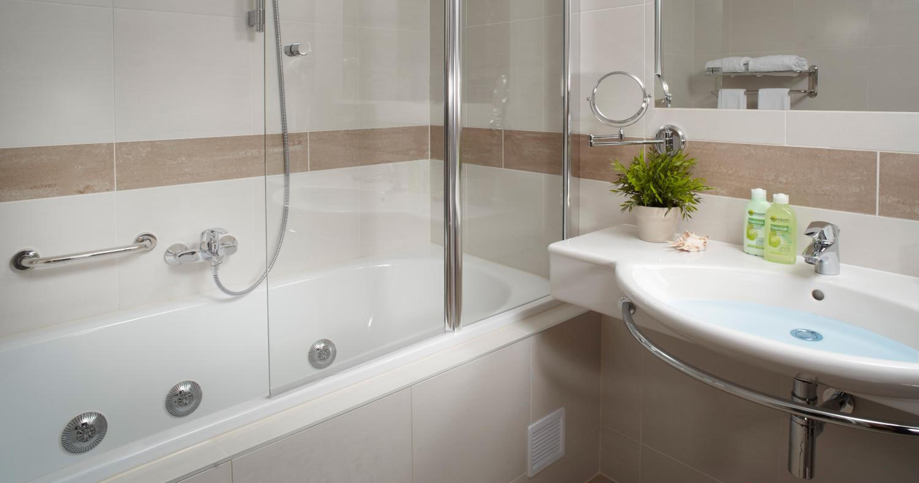 Superior Double or Twin Room - Photo 4